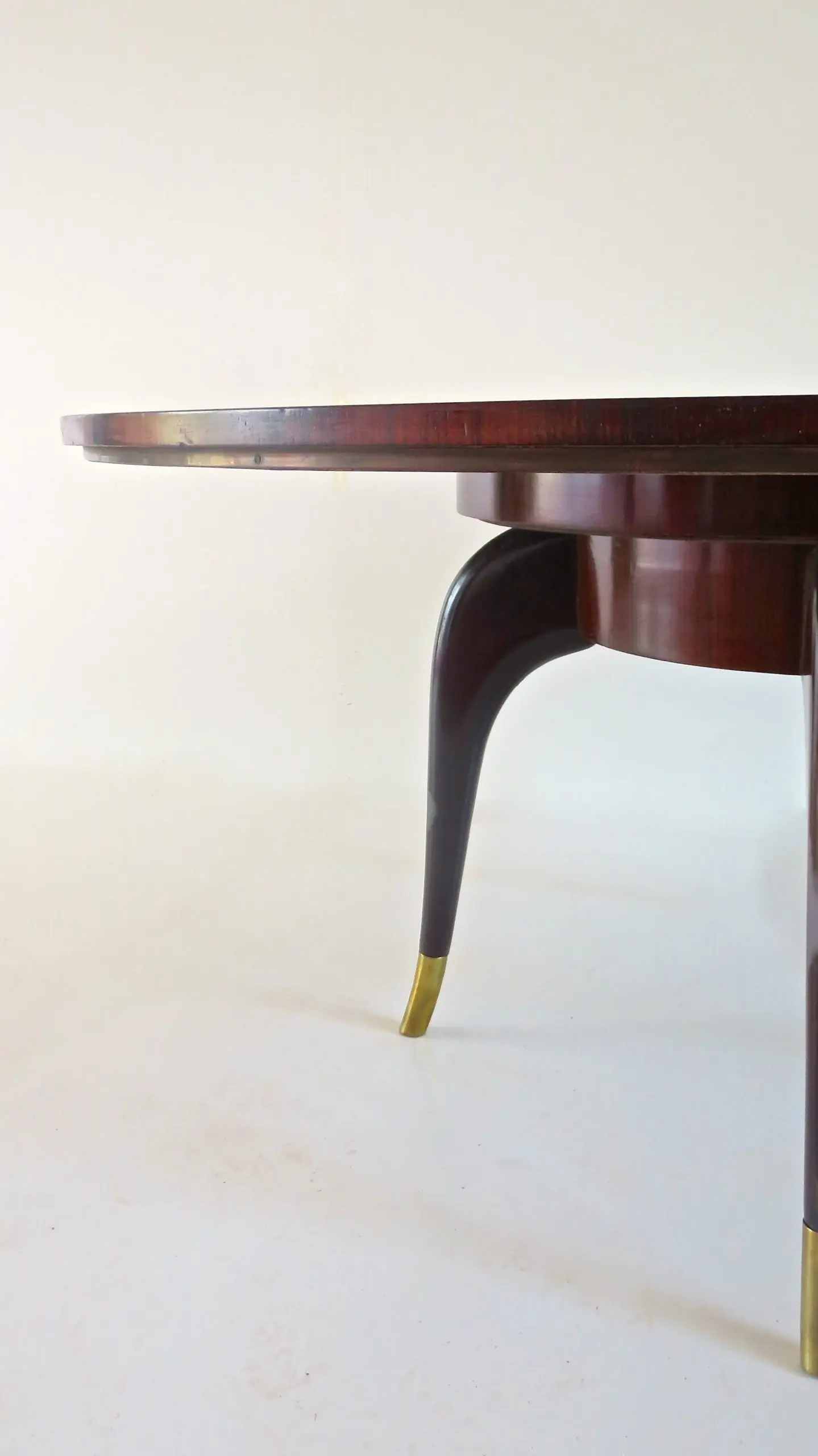 Rare large round mahogany coffee table attr. Paolo Buffa,1940 — photo 10