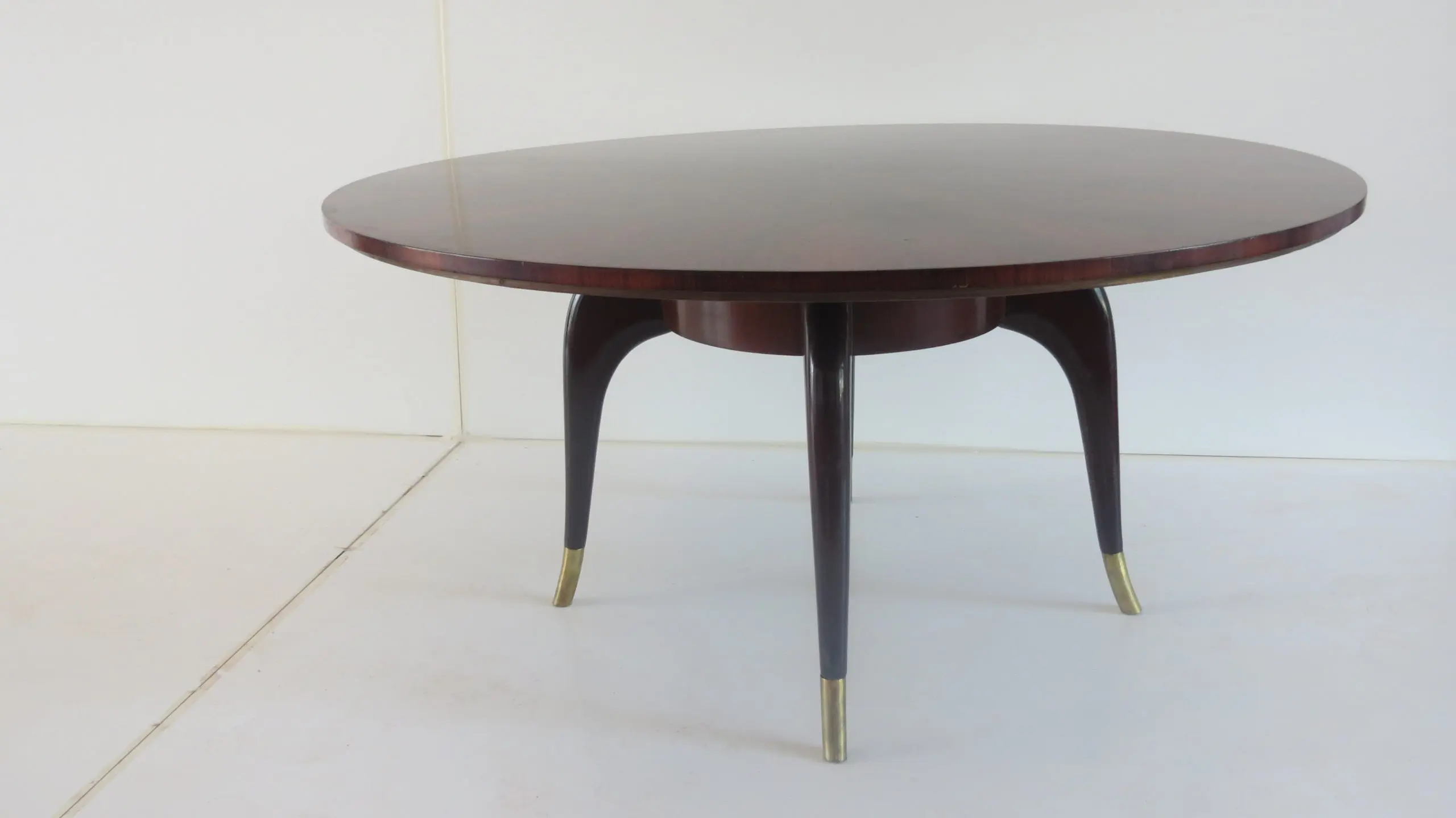 Rare large round mahogany coffee table attr. Paolo Buffa,1940 — image 2