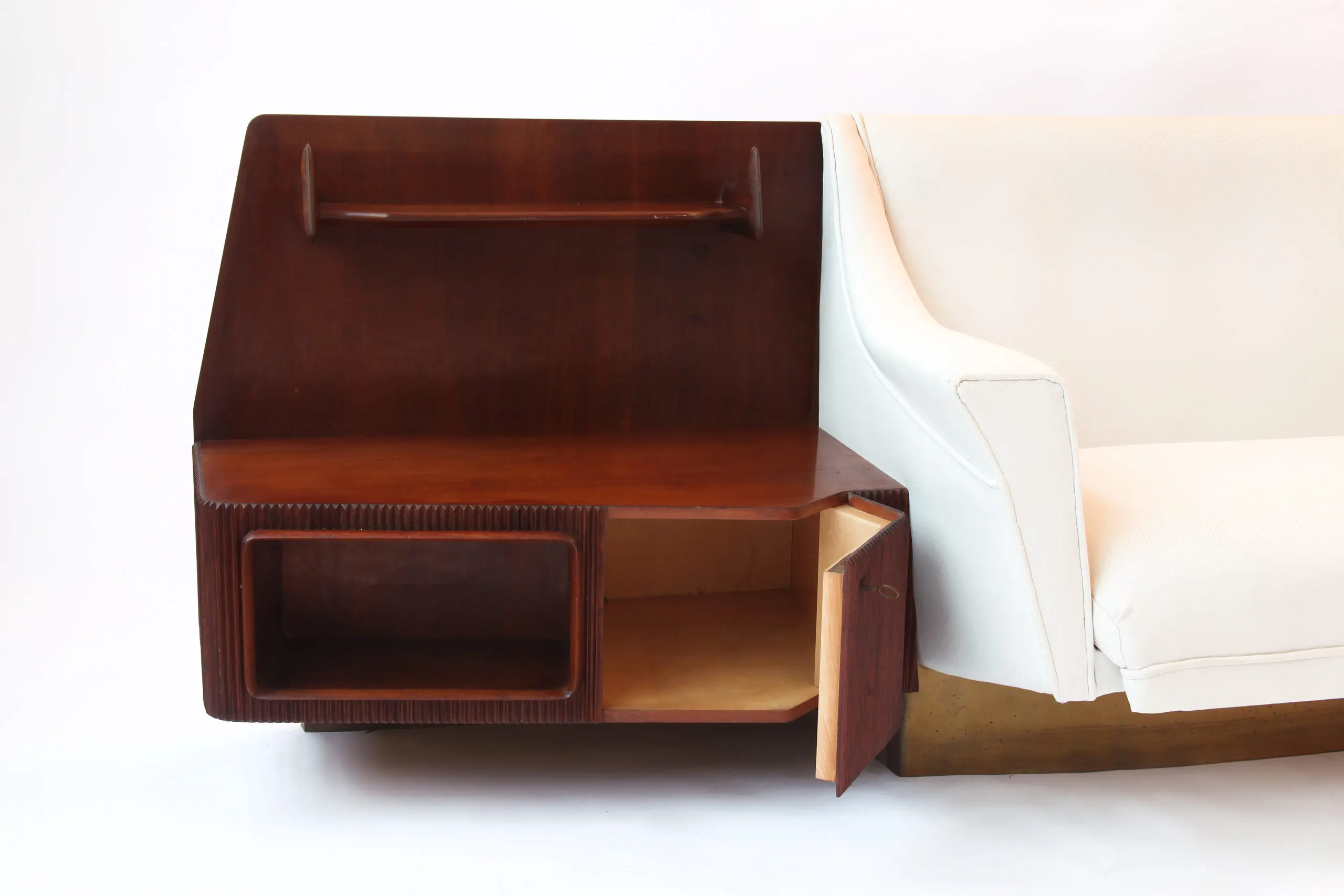 Important Italian Wall Unit, Large Curved Sofa and Shelfs by Dassi, 1950 — photo 7