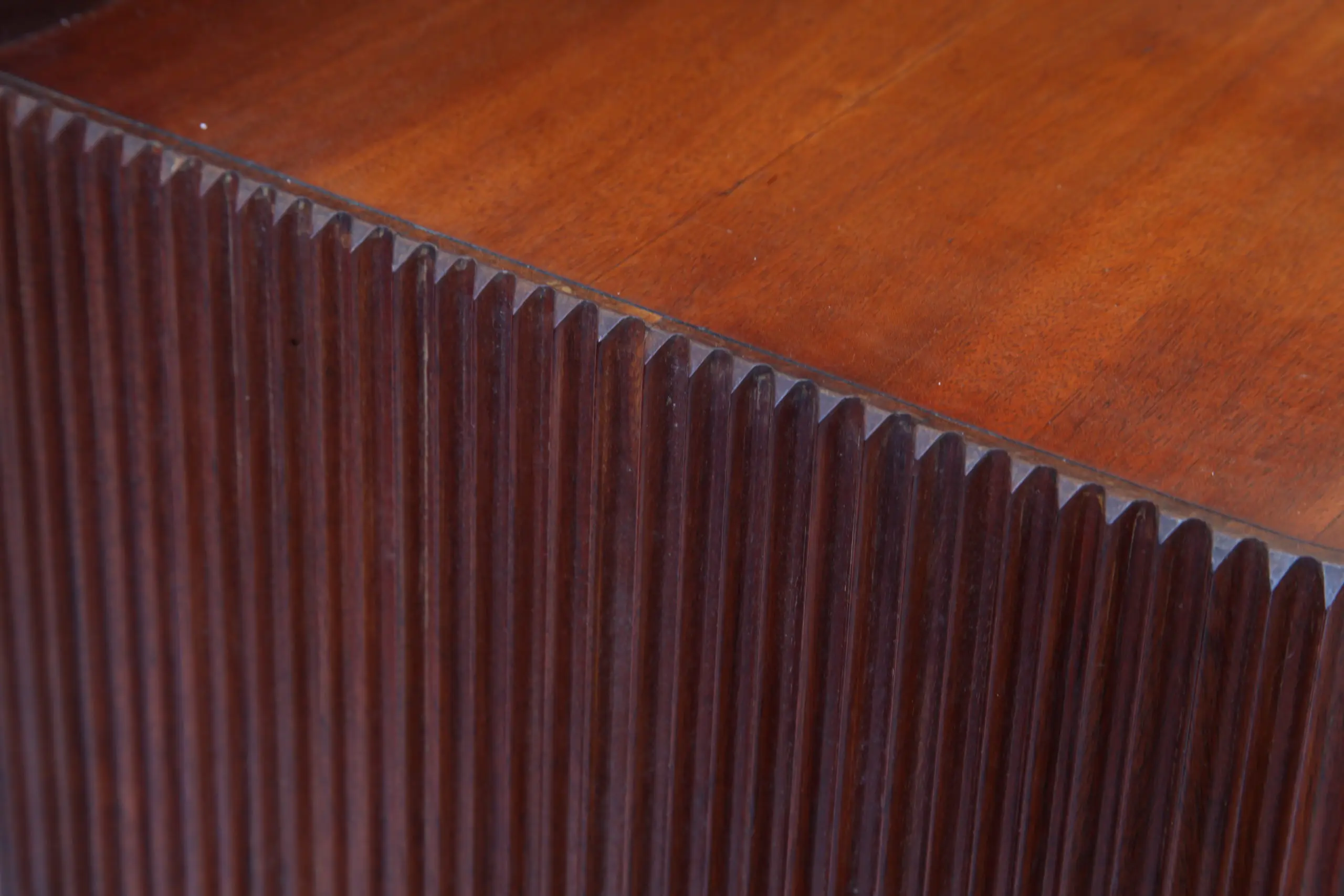 Important Italian Wall Unit, Large Curved Sofa and Shelfs by Dassi, 1950 — photo 21