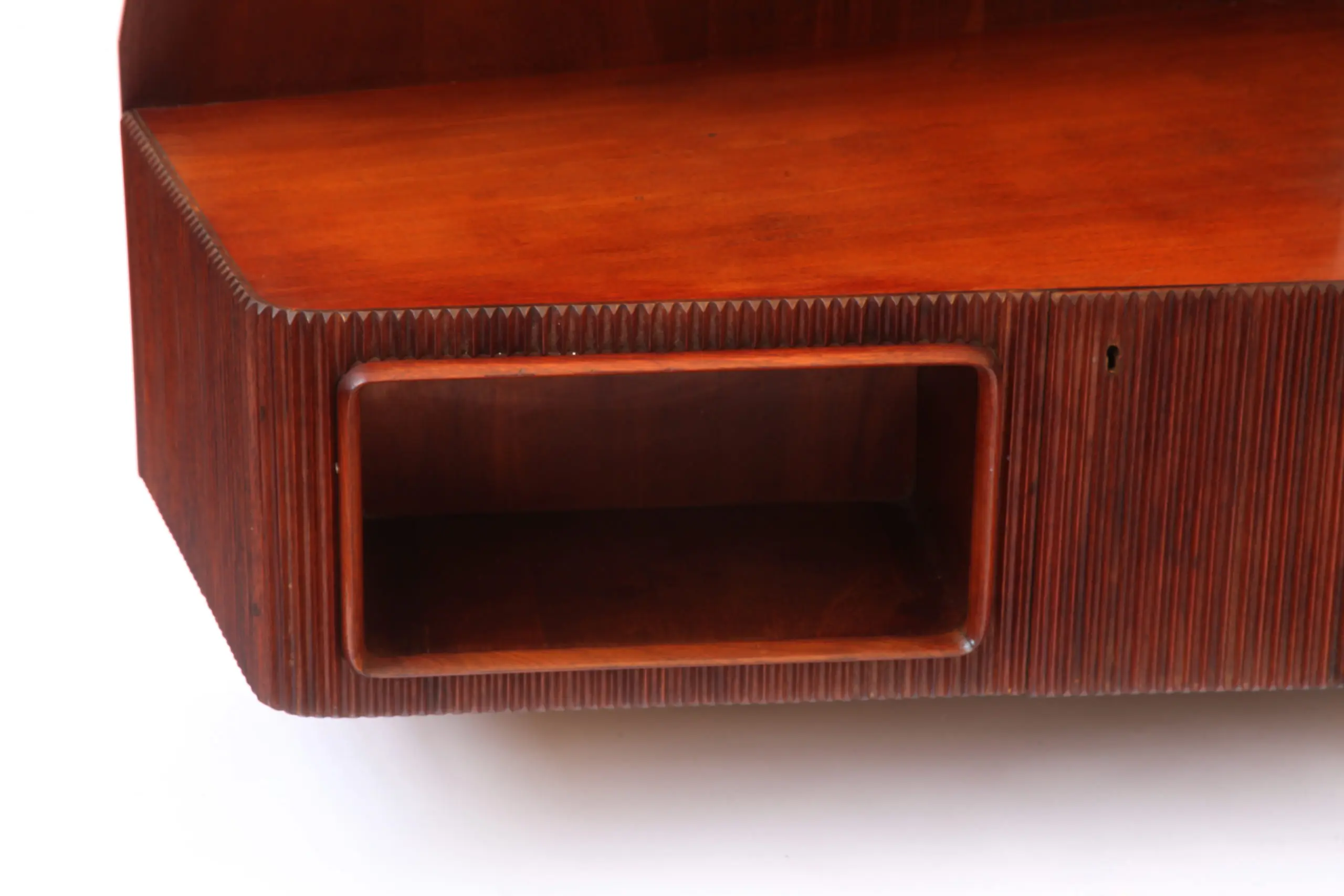 Important Italian Wall Unit, Large Curved Sofa and Shelfs by Dassi, 1950 — photo 4