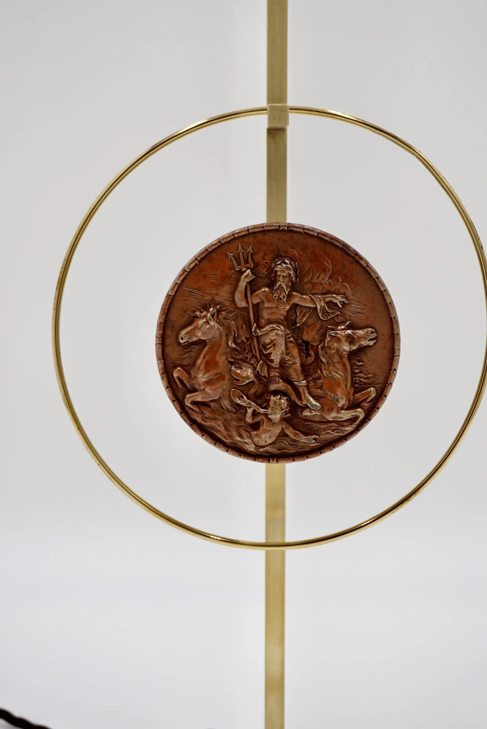"Masterpieces of light" brass table lamp with Van Vianen copper sculpture XVII° — photo 6