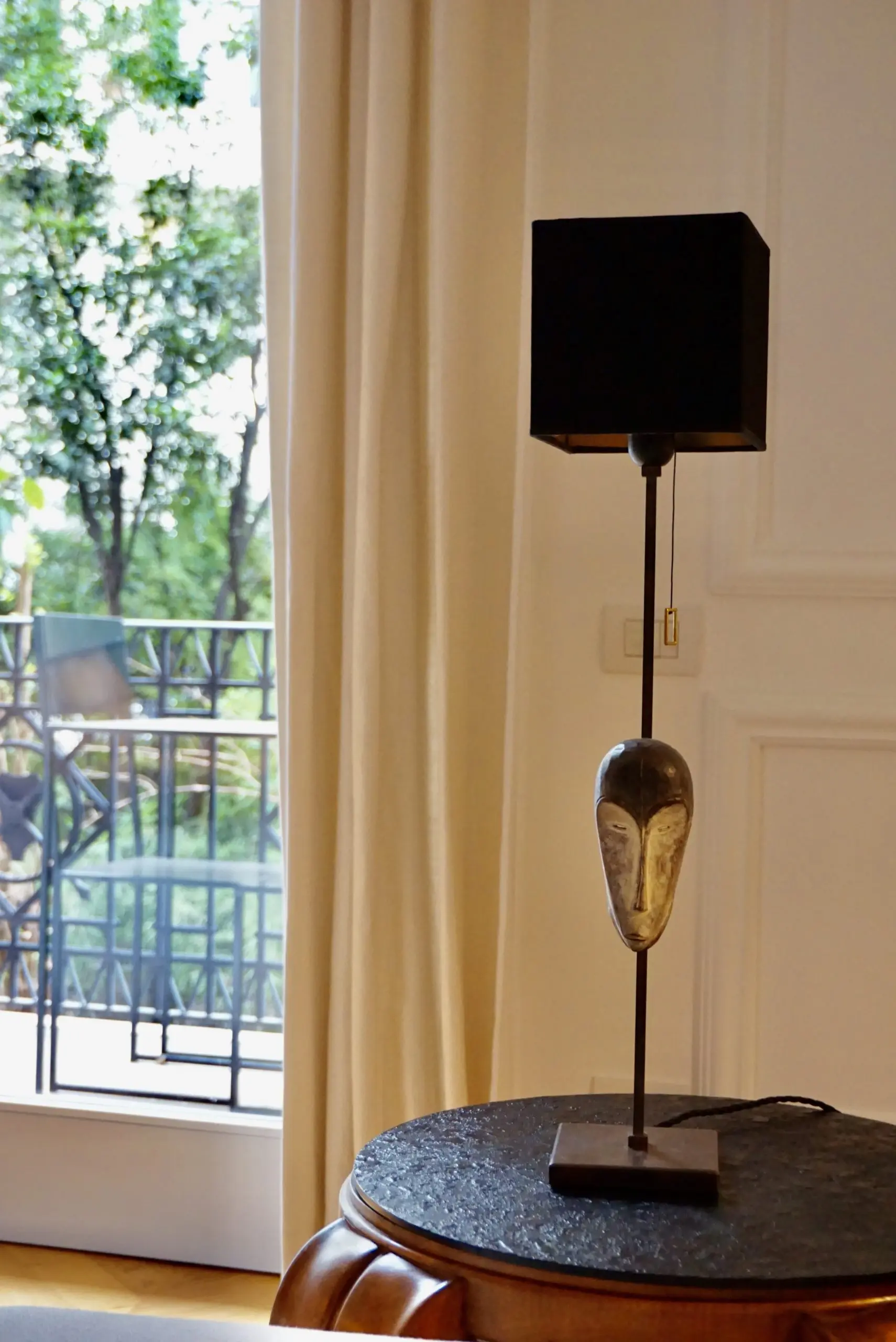 "Masterpieces of Light" pair of cubist table lamps with Fang Ngil masks, 1910 — photo 20