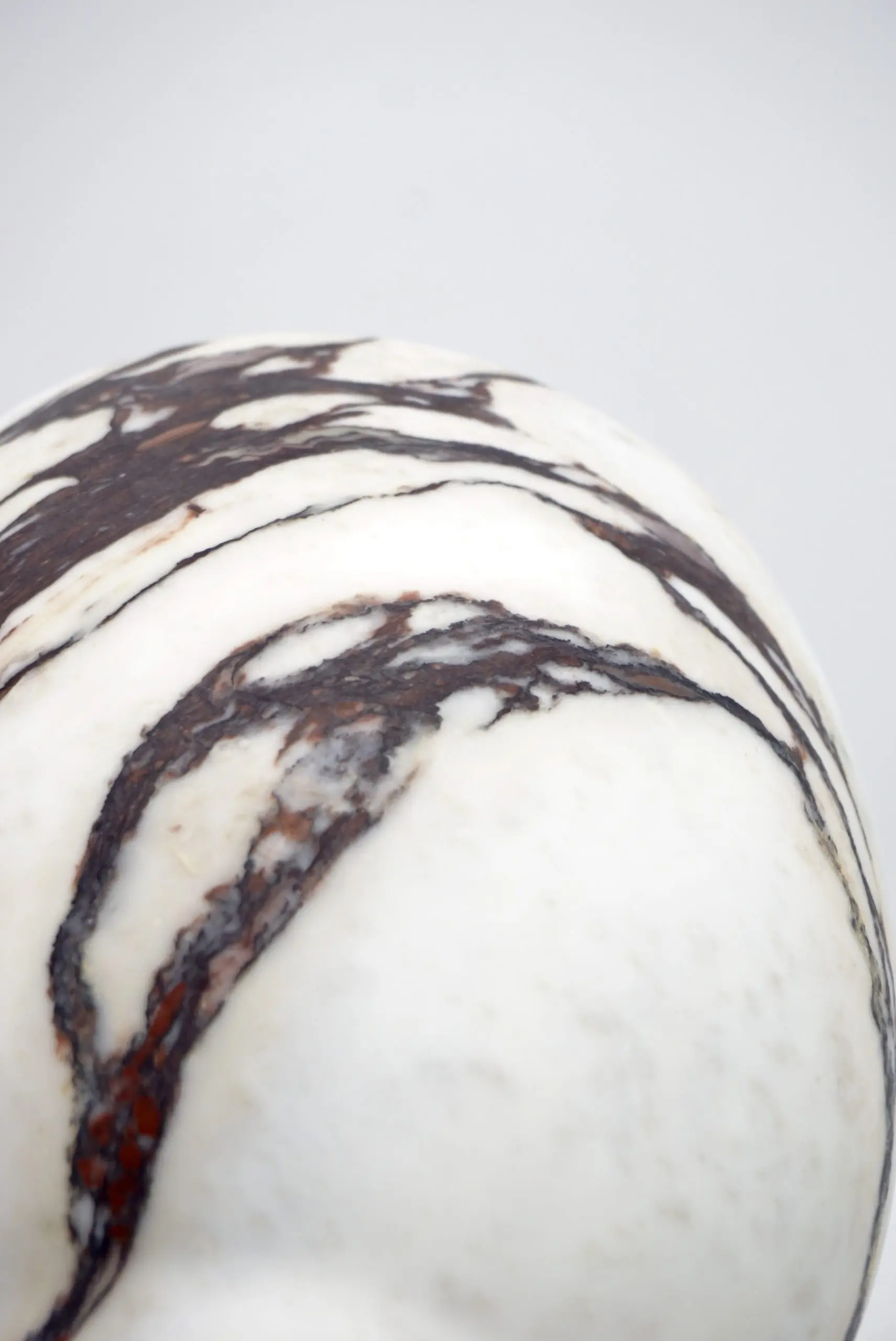 sculptural breccia medicea marble "Pandora" vase by Lorenzo Ciompi, 2021 — photo 17