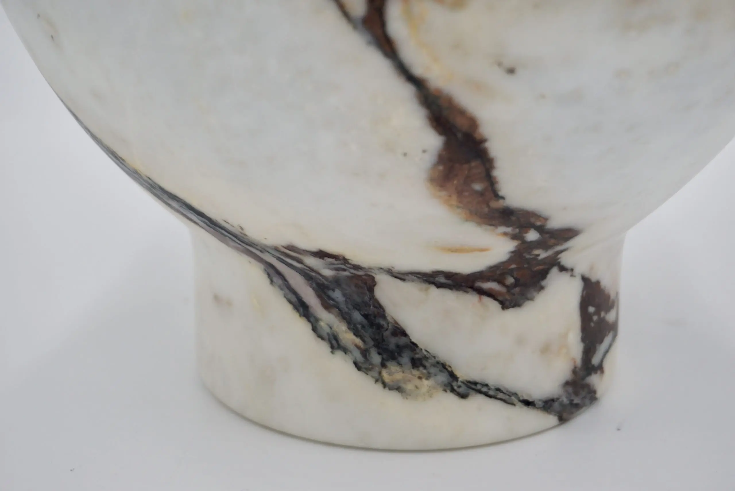 sculptural breccia medicea marble "Pandora" vase by Lorenzo Ciompi, 2021 — photo 10