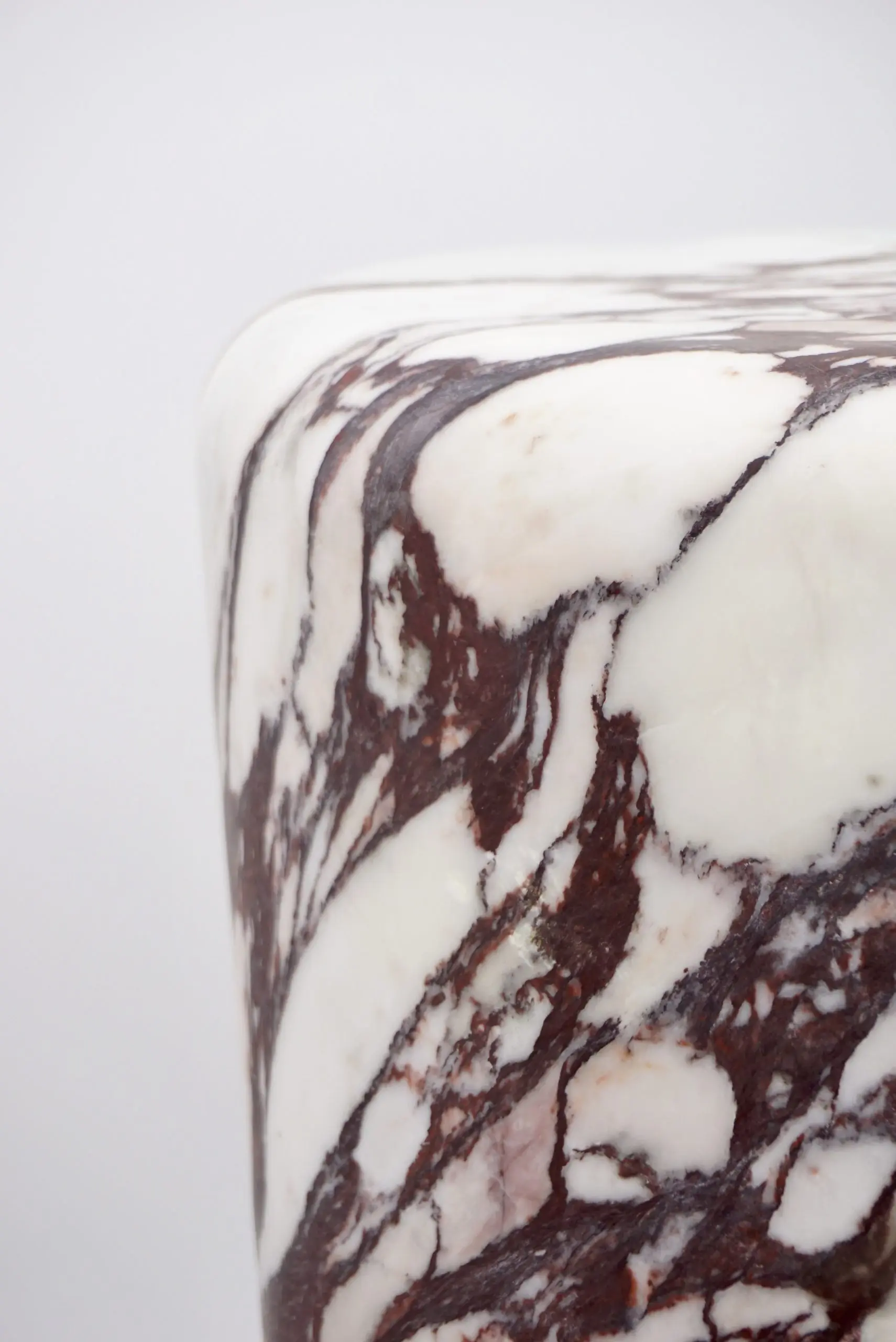 Sculptural breccia medicea marble stool "Throne of Dioniso" by Lorenzo Ciompi — photo 8