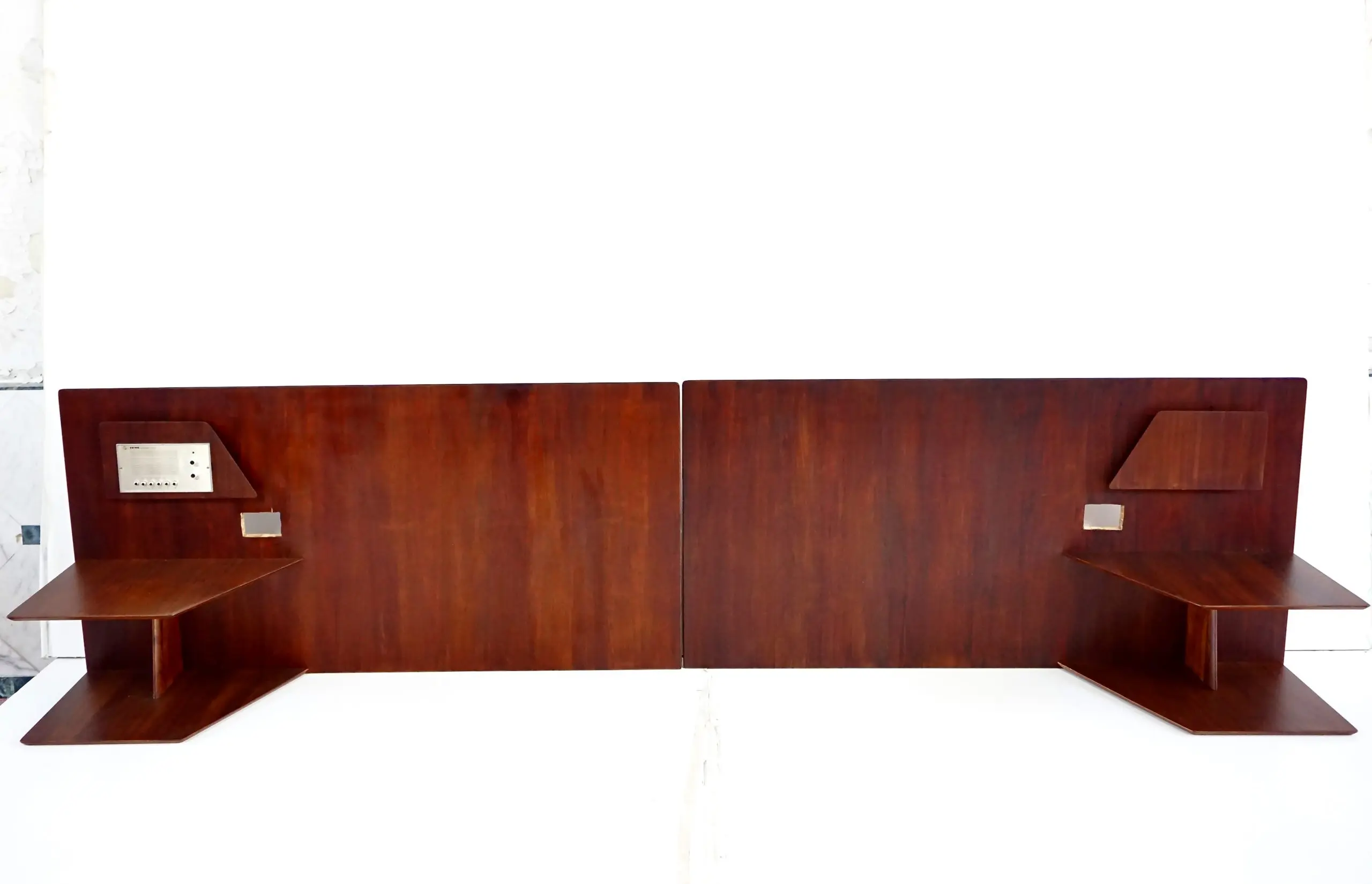 Gio Ponti, Pair of  walnut  Headboards from Hotel Royal Naples, 1955 — photo 4