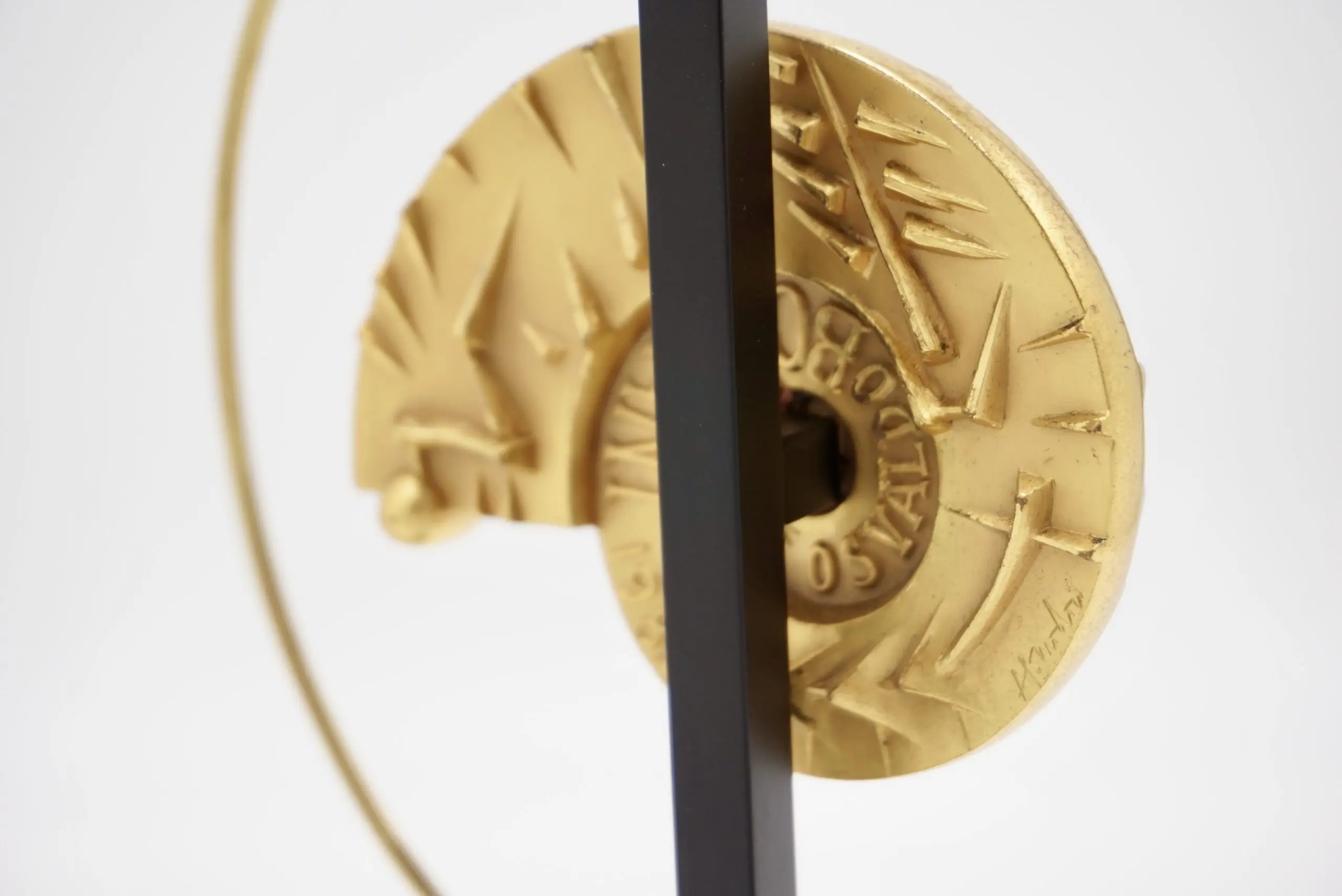 Arnaldo Pomodoro Bronze Sculpture for Borsani,Fixed on a Table Lamp,1985-2021 — photo 8