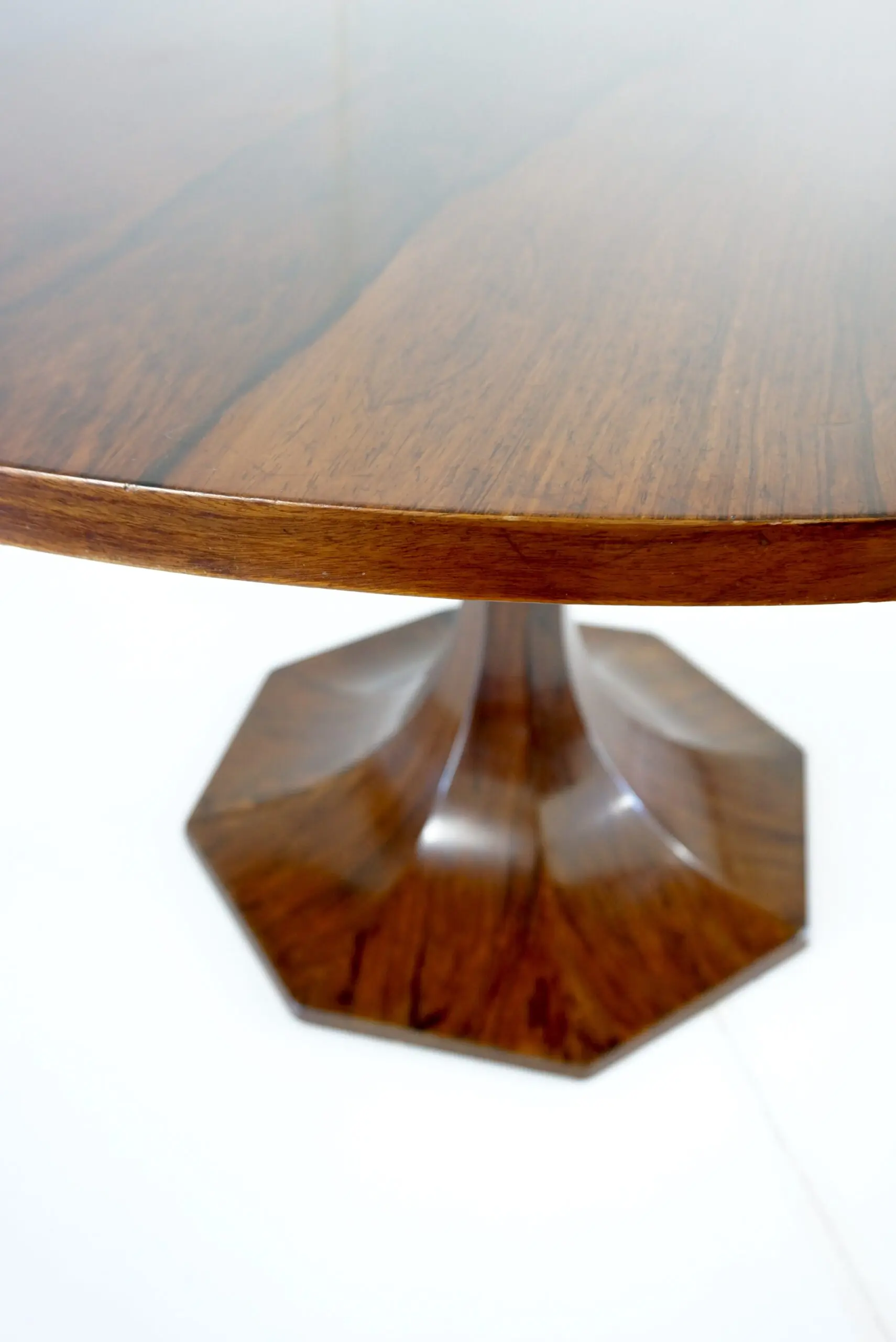 stunning  Carlo De Carli large wood veneer round pedestal dining table, 1960 — photo 7