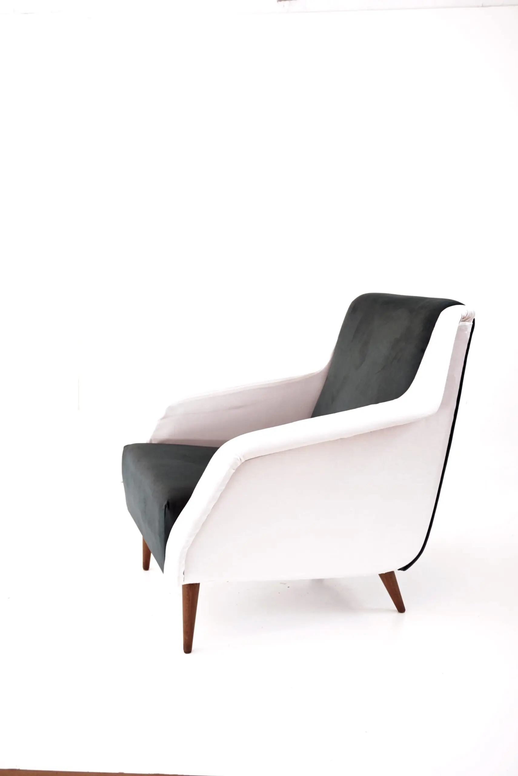 Carlo de Carli bicoloured armchair model  n. 802 by Cassina, 1954 — photo 12