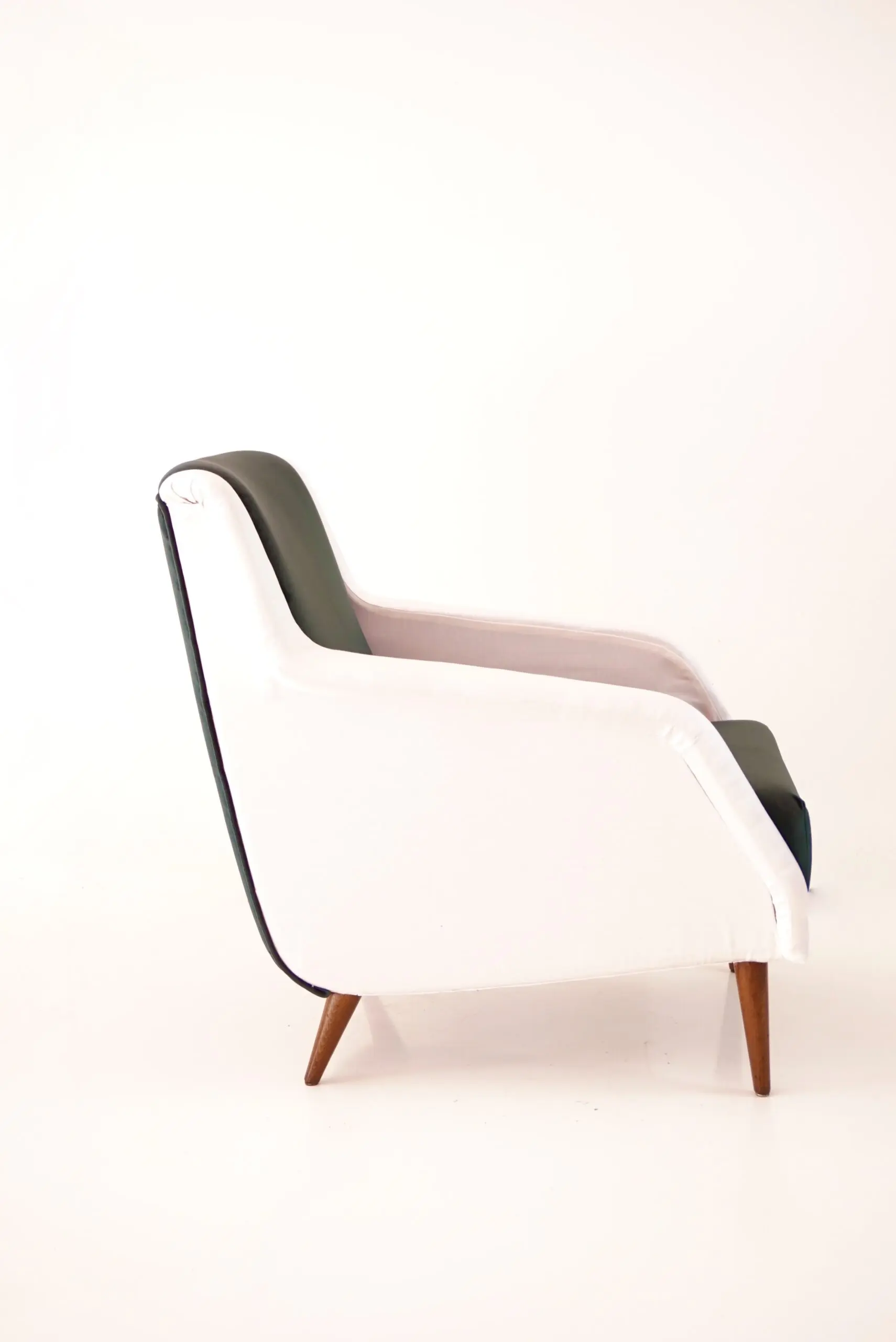 Carlo de Carli bicoloured armchair model  n. 802 by Cassina, 1954 — image 3