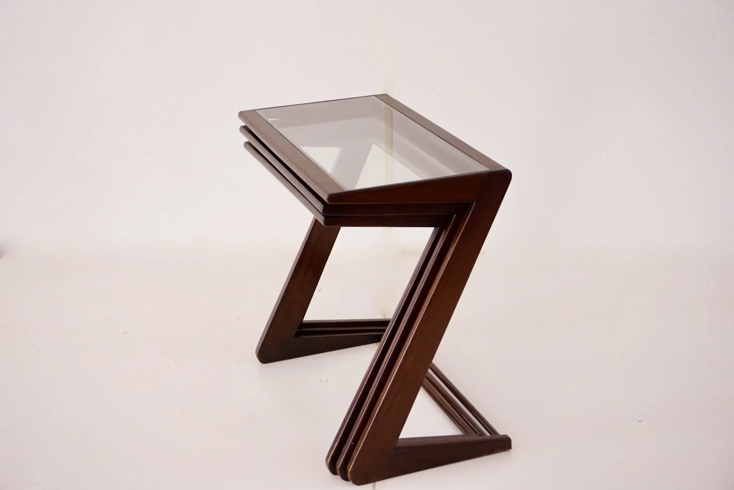 Giuseppe Scapinelli set of three nesting side tables, teak and glass, 1950 — photo 13