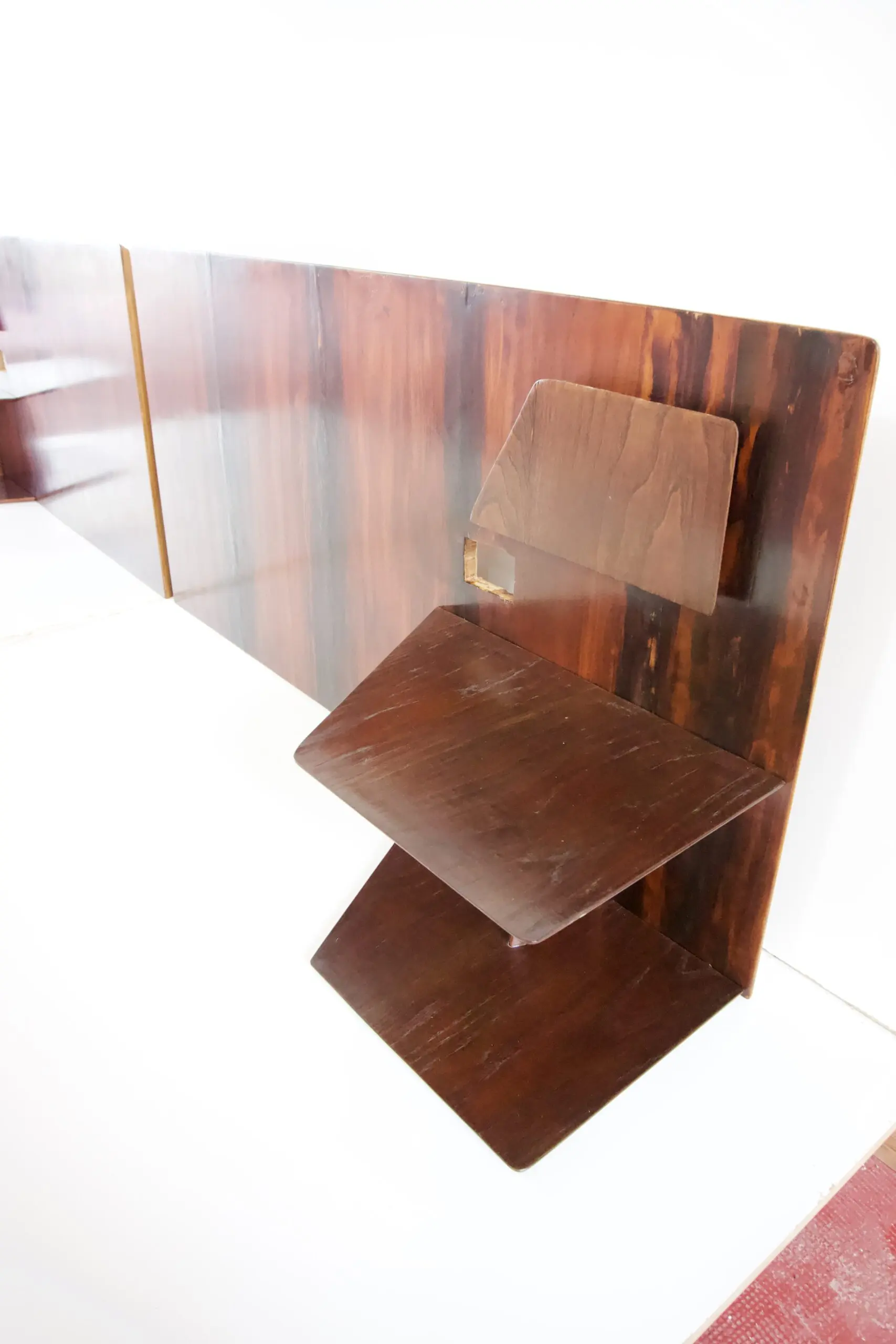 Gio Ponti, pair flamed mahogany Headboard, fitted bedside tables, Hotel Royal, 1955 — photo 18