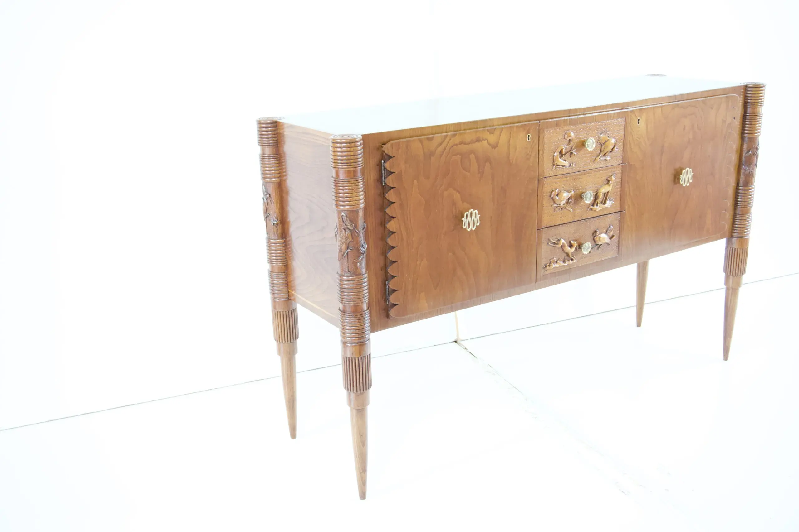 Pierluigi Colli sideboard carved wood, veneered root, two doors, drawers, 1940 — photo 4