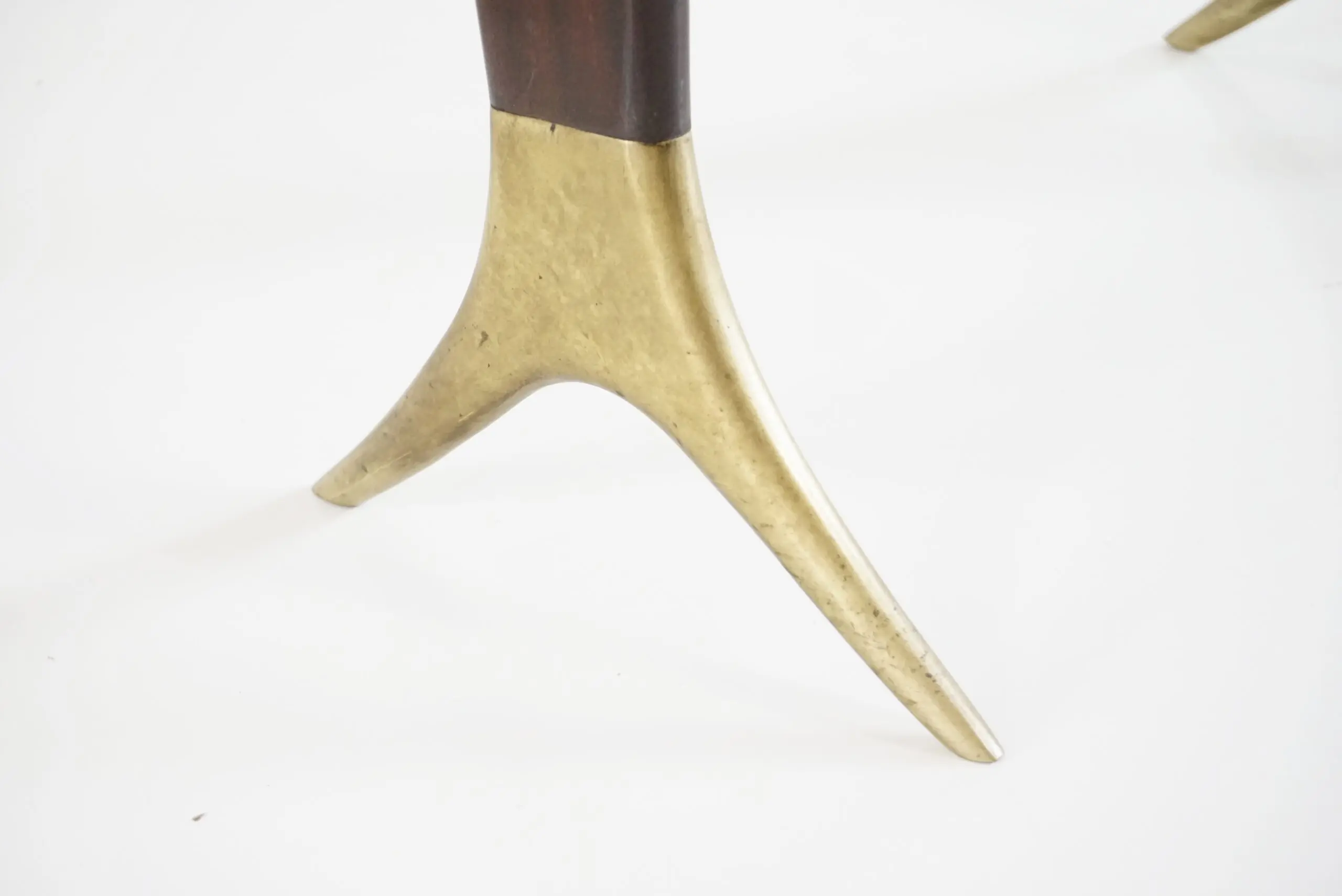 Fine Guglielmo Ulrich coffee table, verde alpi marble top, brass feet,  1940 — photo 12