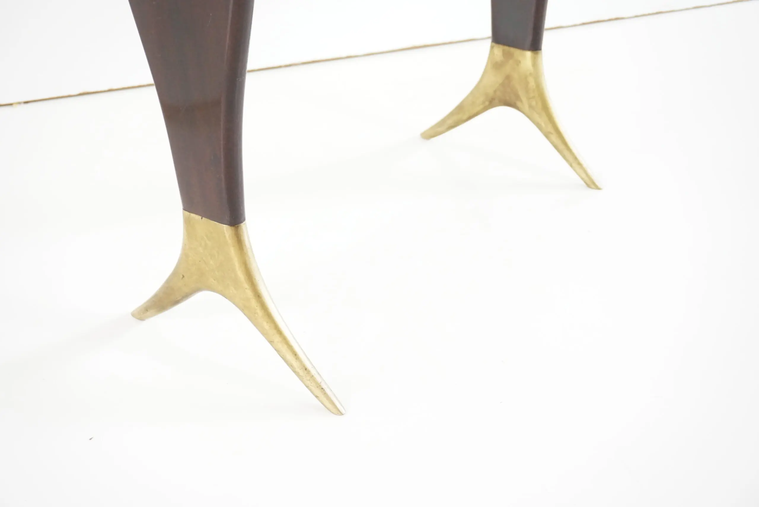 Fine Guglielmo Ulrich coffee table, verde alpi marble top, brass feet,  1940 — photo 13
