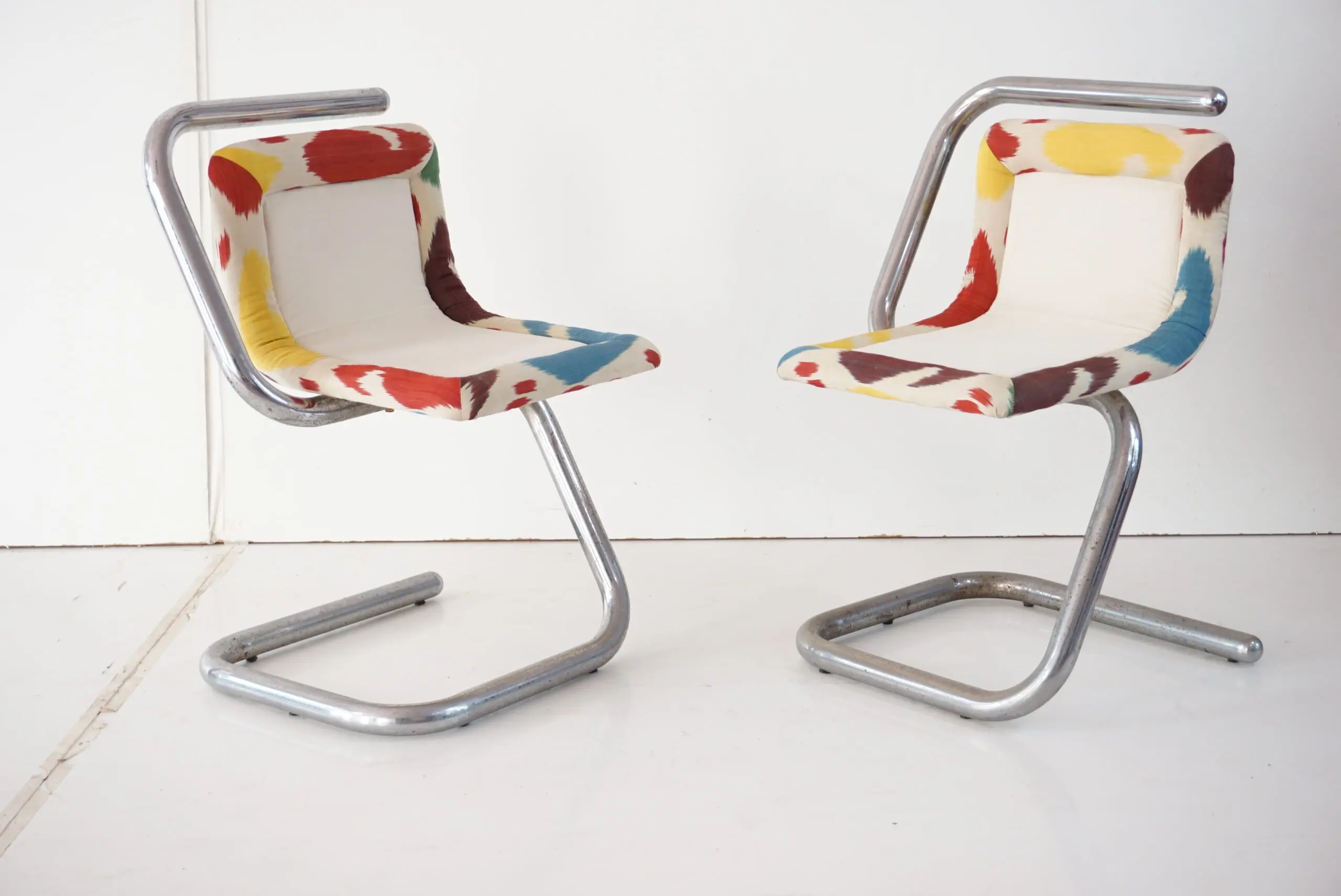 Set of Four Tubular Chrome Chairs, Velvet and Ikat, 1970 by Giotto Stoppino — image 3