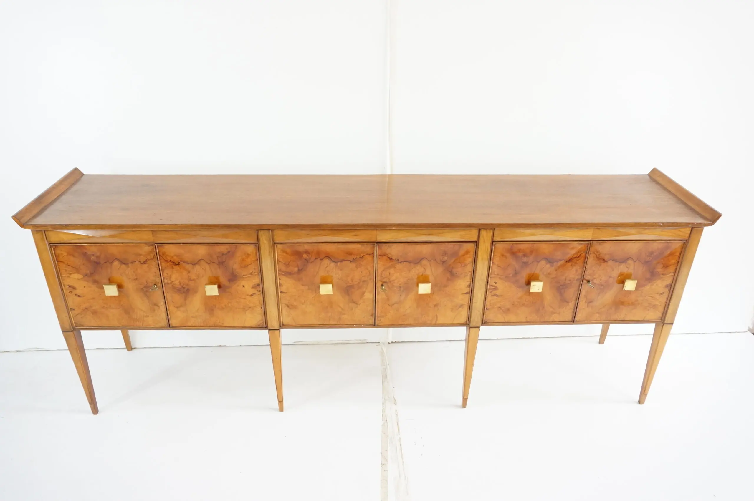 Tomaso  Buzzi & Emilio Lancia att. briar root unique six doors sideboard, 1940 — photo 6