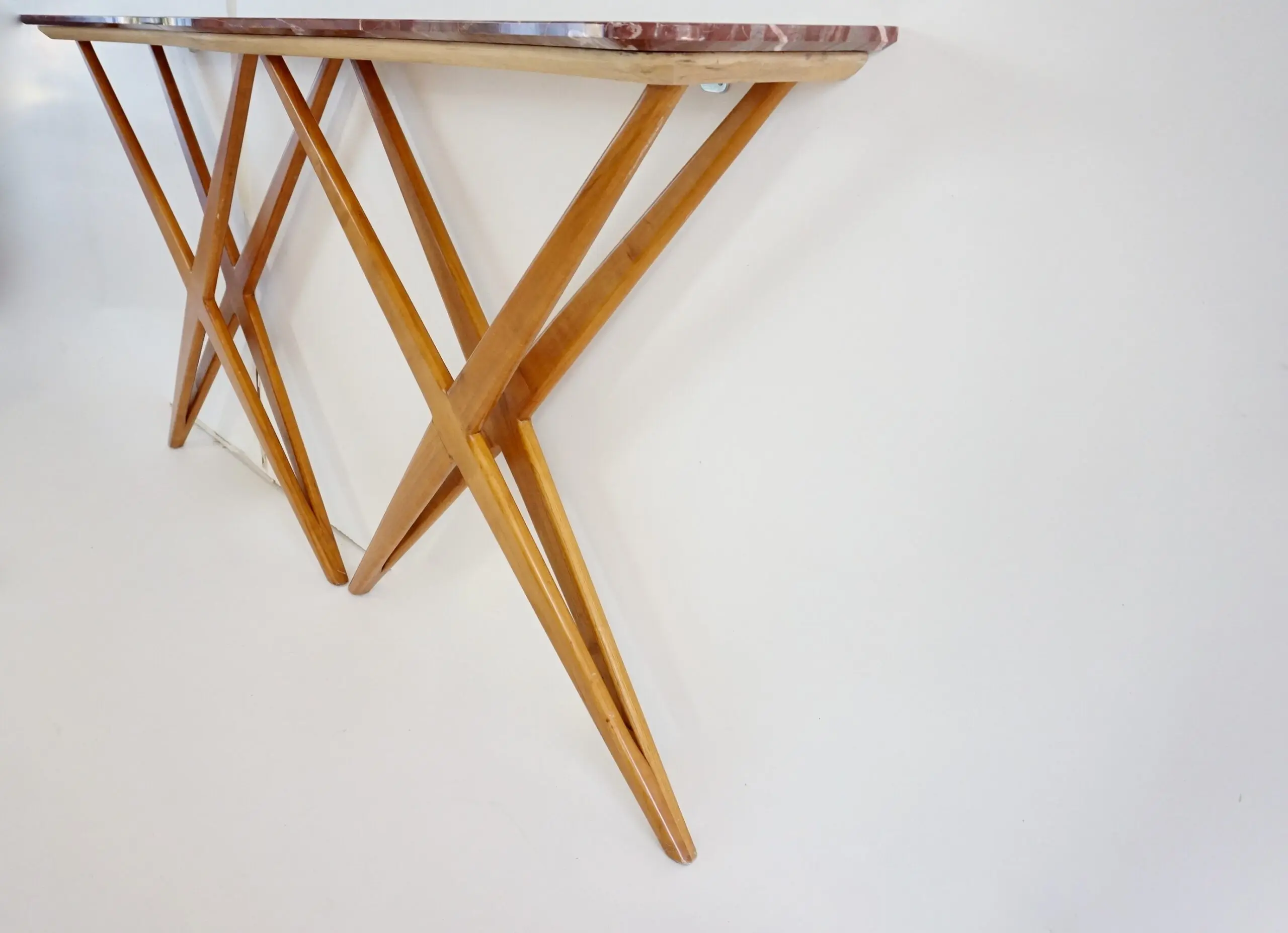 large Studio B.B.P.R. walnut and red  marble top console, double X shaped, 1944 — photo 17
