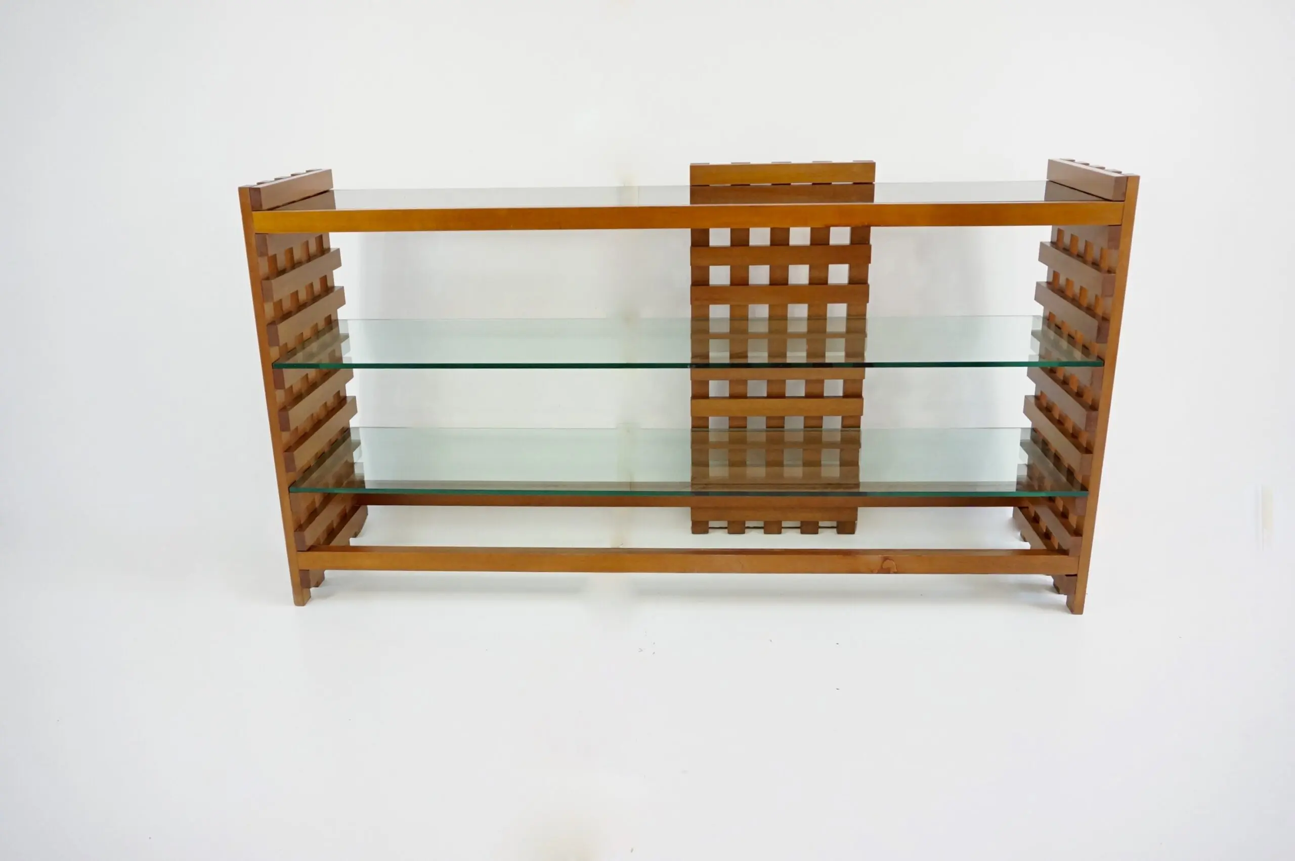 large rationalist bookcase attr. Massimo Vignelli, walnut and glass,1970 — image 2