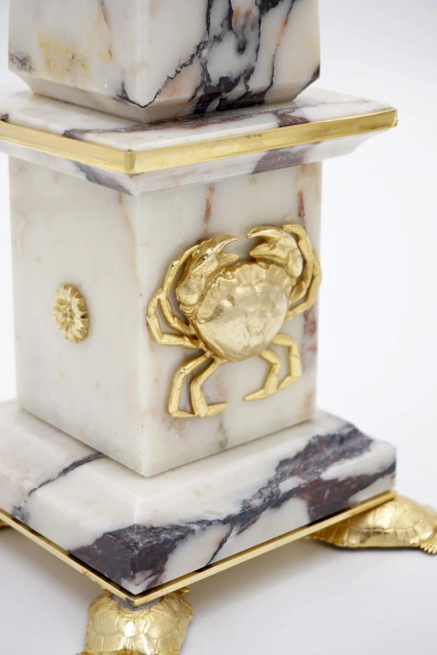 Pair of Breccia Medicea Marble and Bronze Obelisks, "Crabs", Limit.Edition 2018 — photo 7
