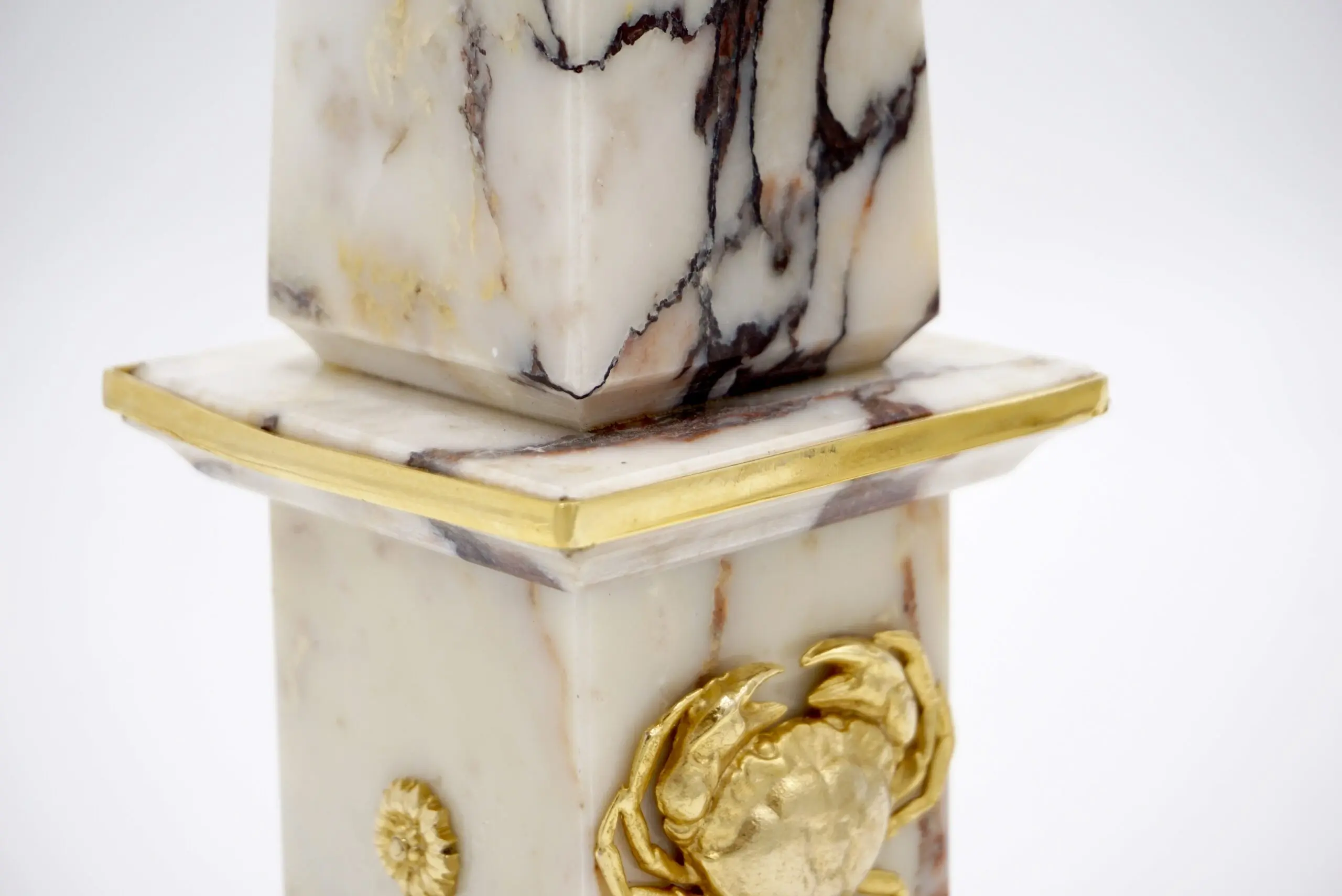Pair of Breccia Medicea Marble and Bronze Obelisks, "Crabs", Limit.Edition 2018 — photo 8