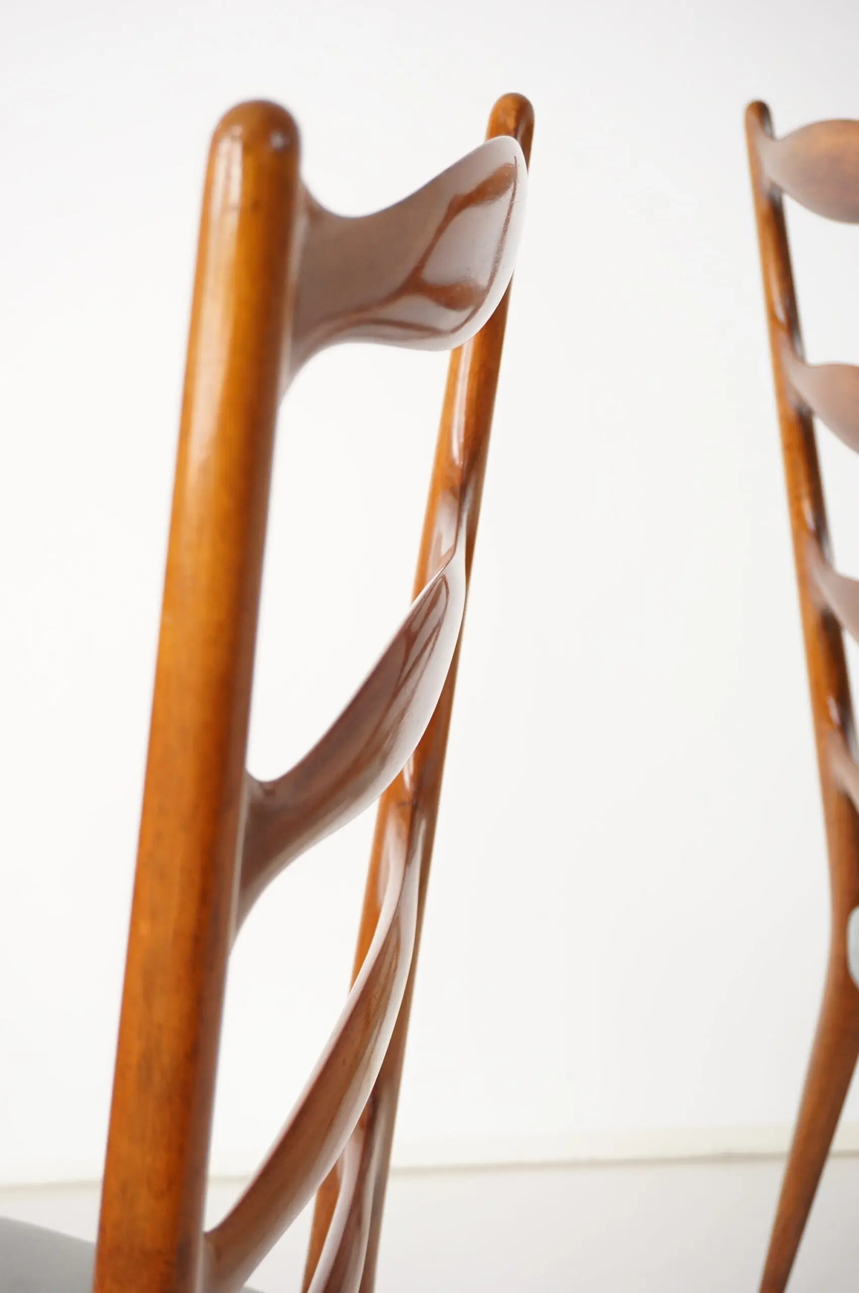 set of 8 Paolo Buffa fine high dining chairs, walnut and velvet ,  1950 — photo 10