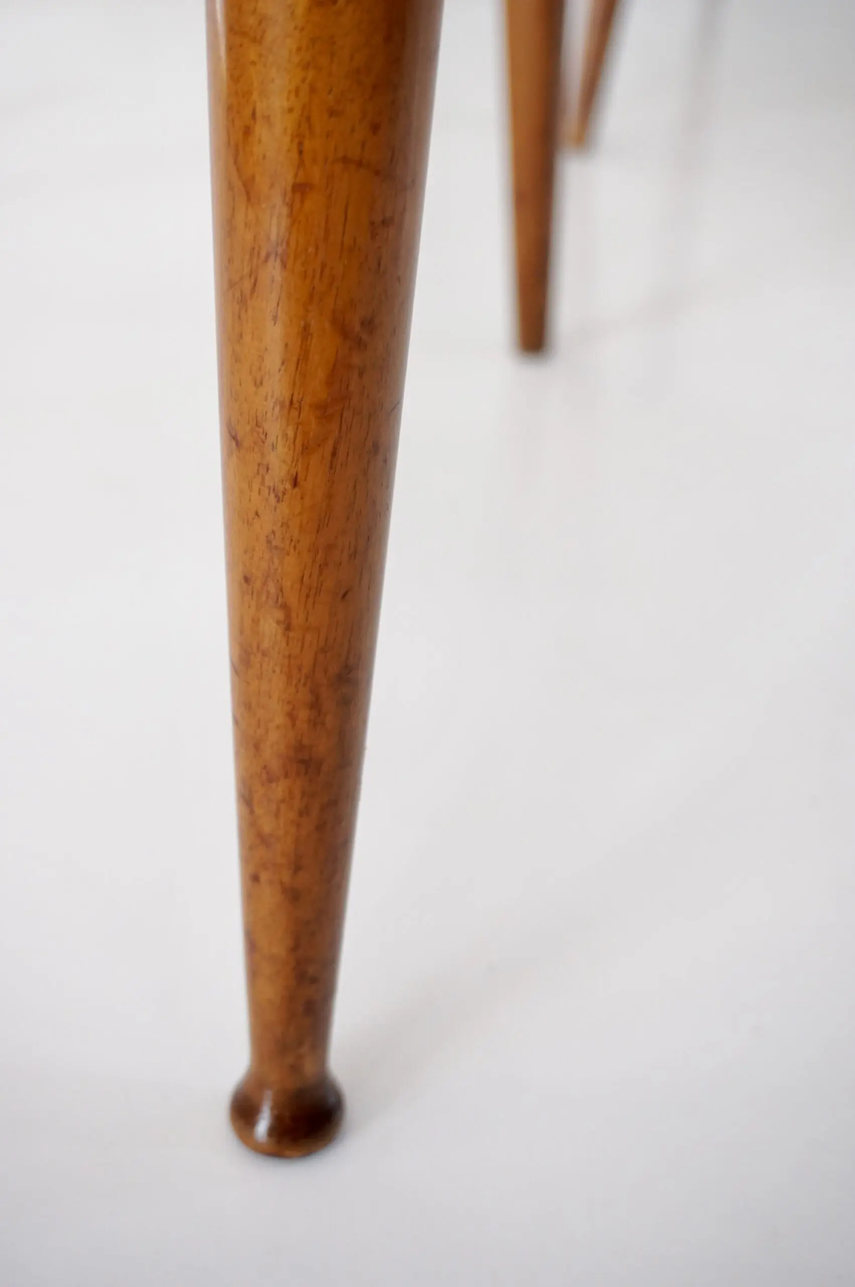 set of 8 Paolo Buffa fine high dining chairs, walnut and velvet ,  1950 — photo 13
