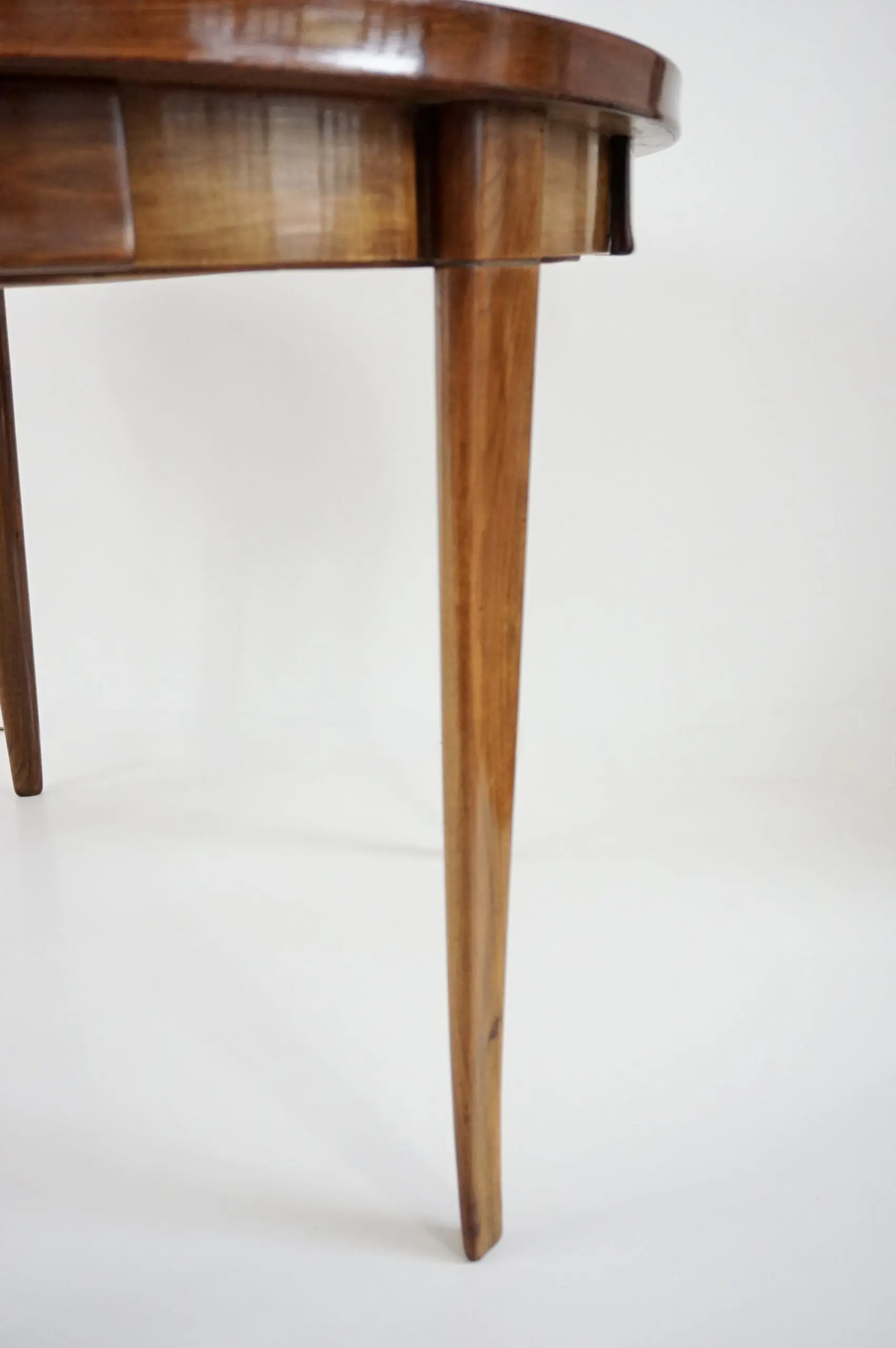 Paolo Buffa round center or game table, walnut, five hidden drawers, 1950 — photo 5