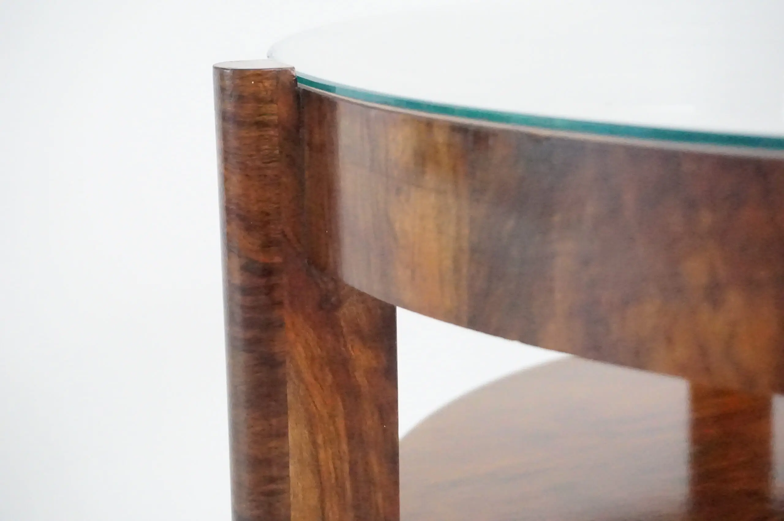 Osvaldo Borsani round walnut root deco coffee table, bi shelves, glass top, 1931 — photo 7