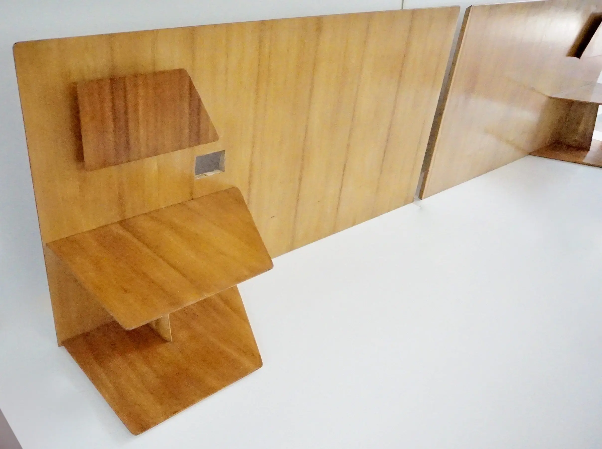 Gio Ponti pair of rare elm wood Headboards fitted bedside tables, Hotel Royal, 1955 — photo 14