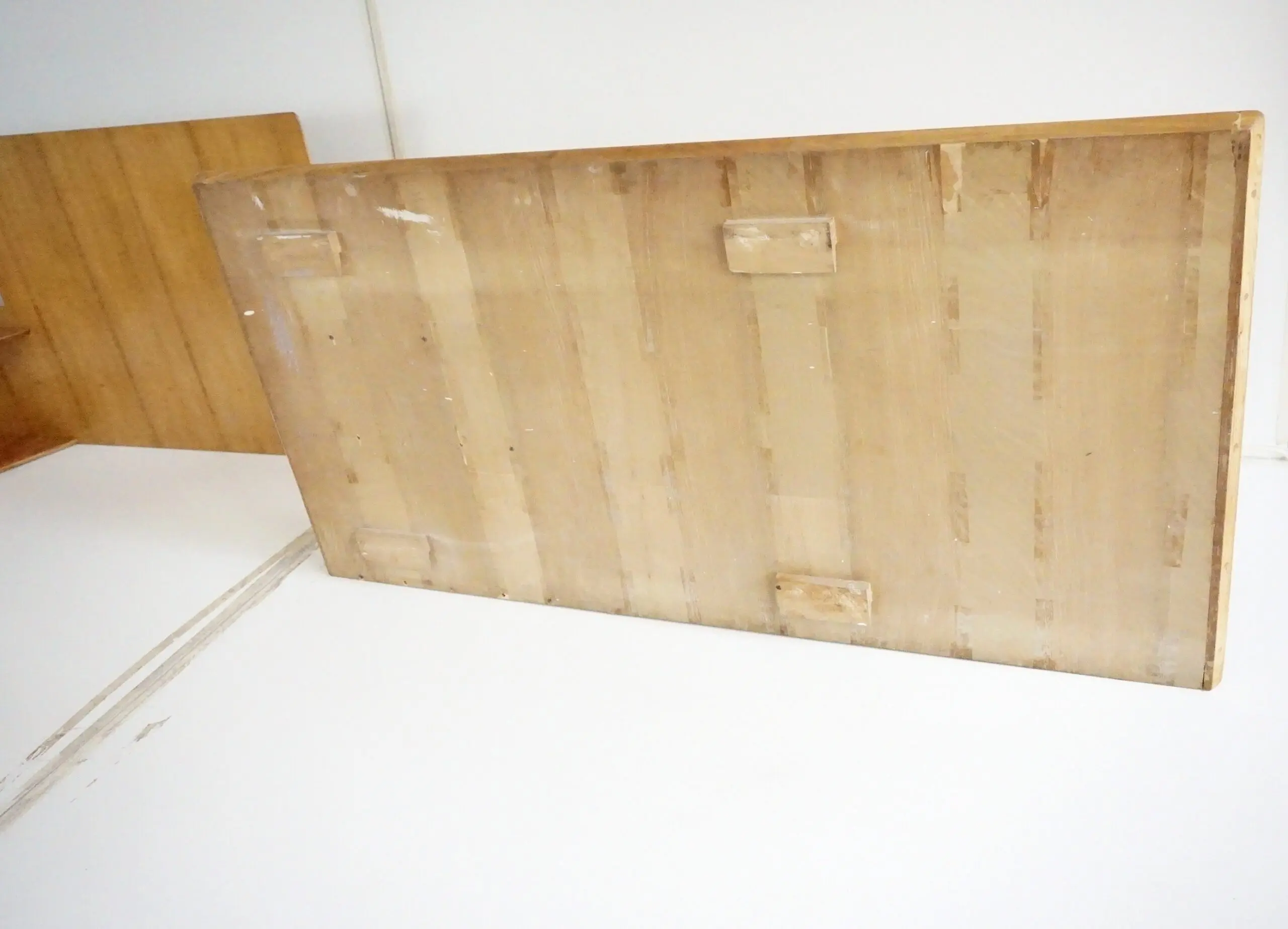 Gio Ponti pair of rare elm wood Headboards fitted bedside tables, Hotel Royal, 1955 — photo 22