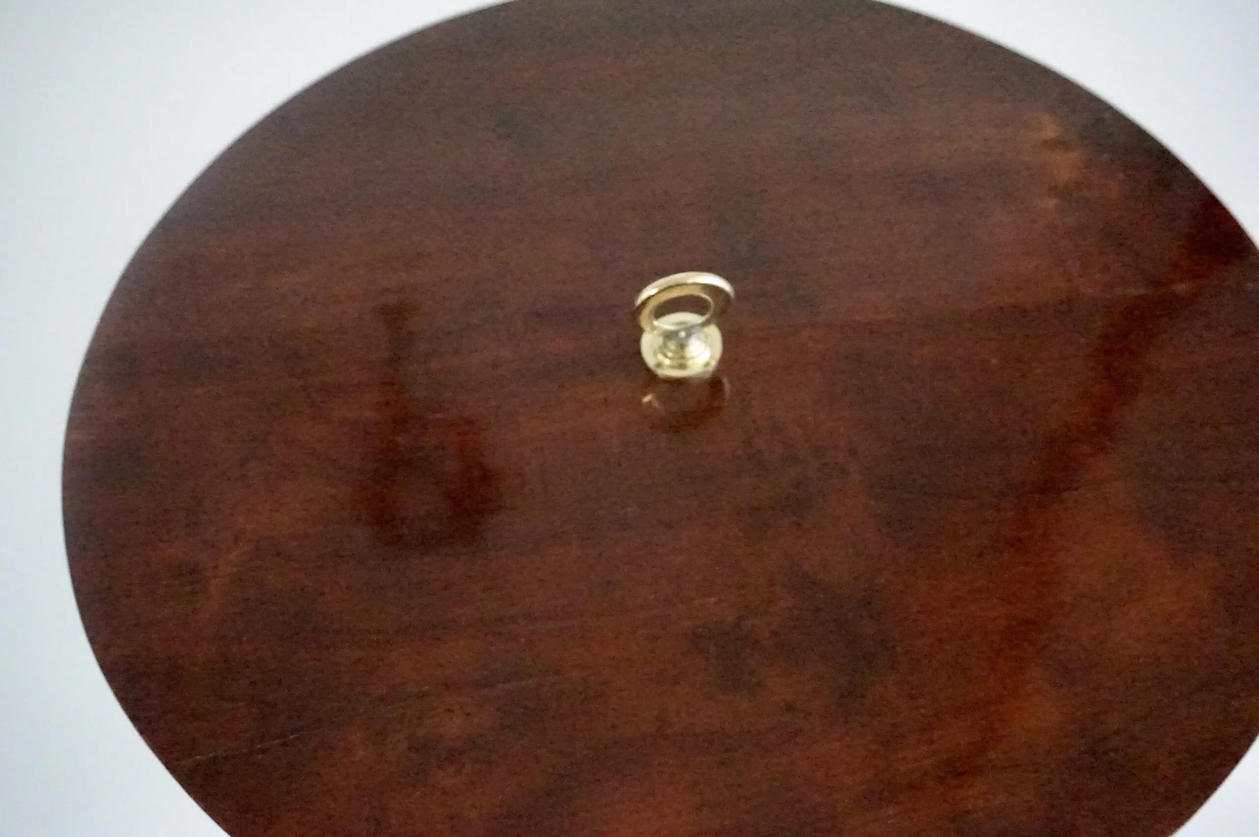 round  gueridon side table brass, marble and walnut, C6, Lorenzo Ciompi, 2025 — photo 9