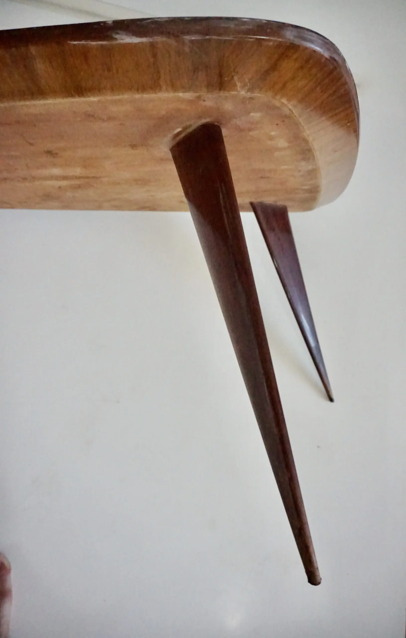 large Cesare Lacca walnut coffee table, three feet irregular shape, mirrored top — photo 13