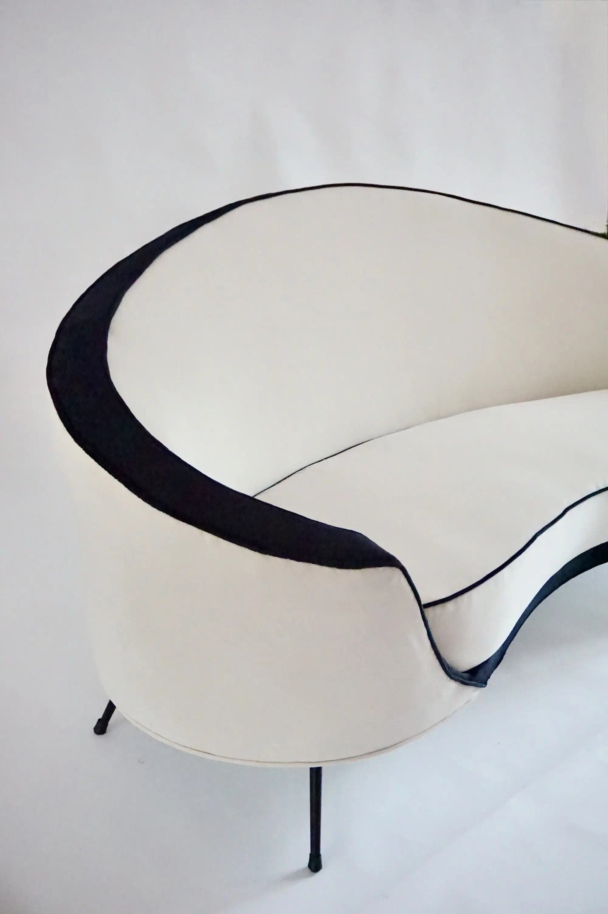large Ico Parisi 812 three seat sofa, prototype, executed by A. Colombo 1953 — photo 10