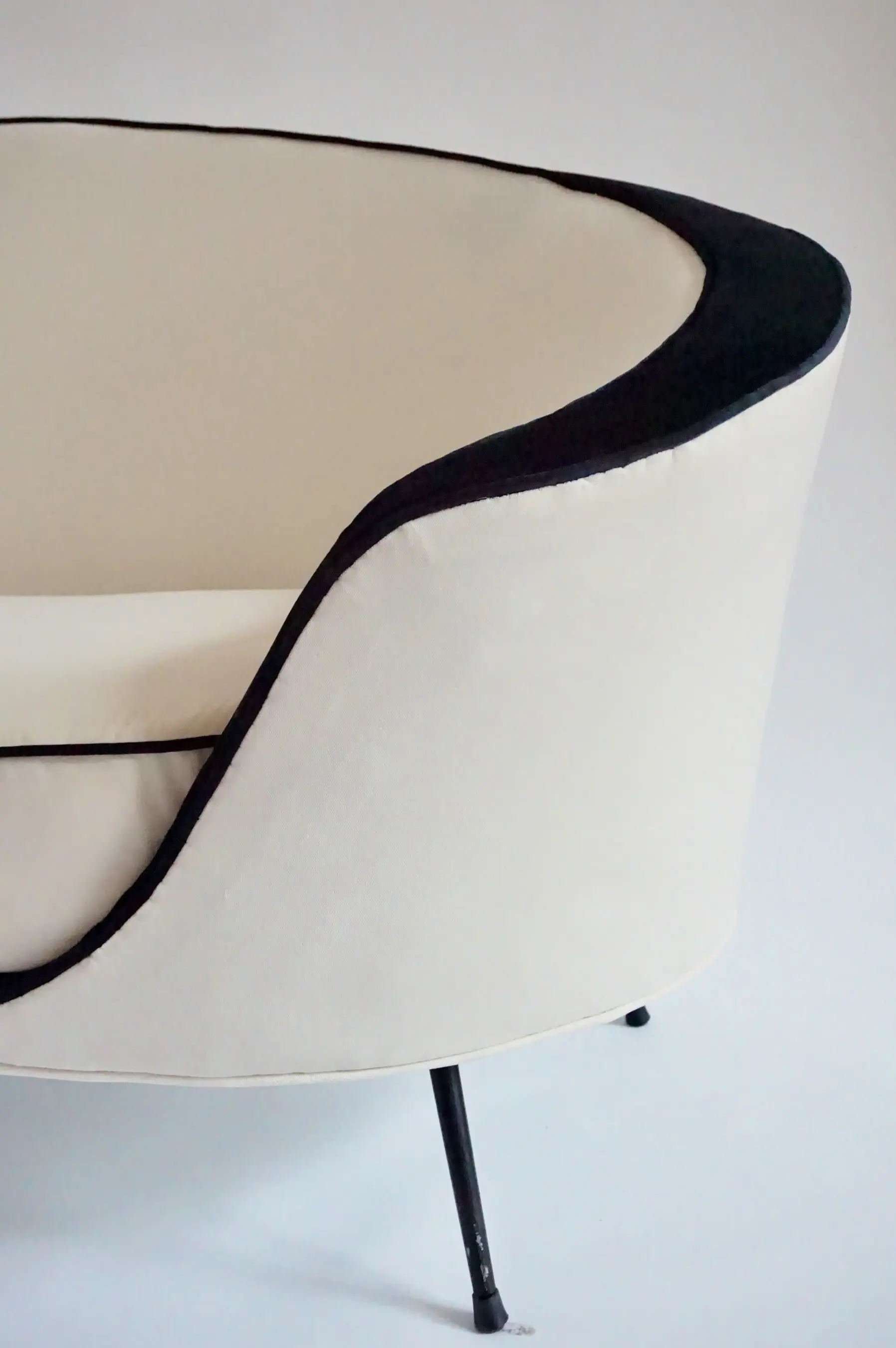 large Ico Parisi 812 three seat sofa, prototype, executed by A. Colombo 1953 — photo 8