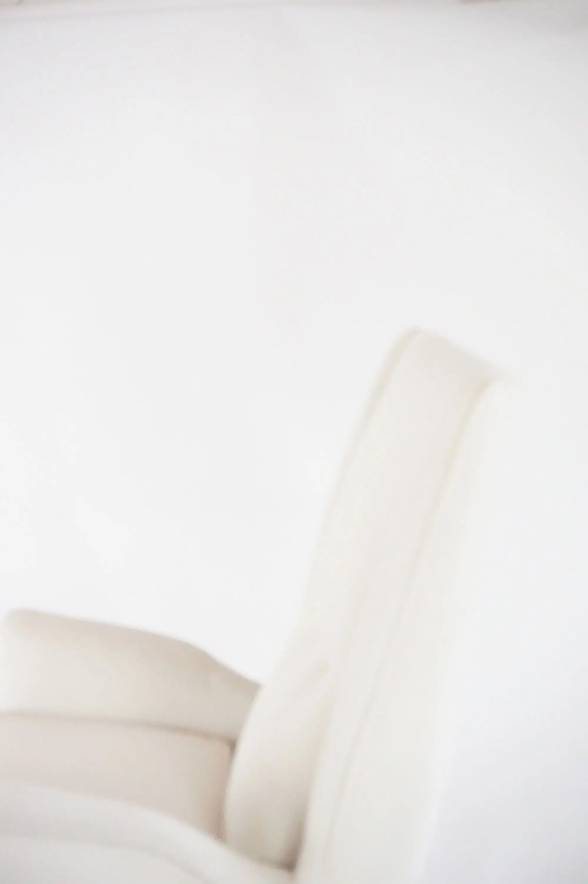 Gio Ponti ivory wingback armchair, model n. 512 by Cassina, 1950 — photo 9