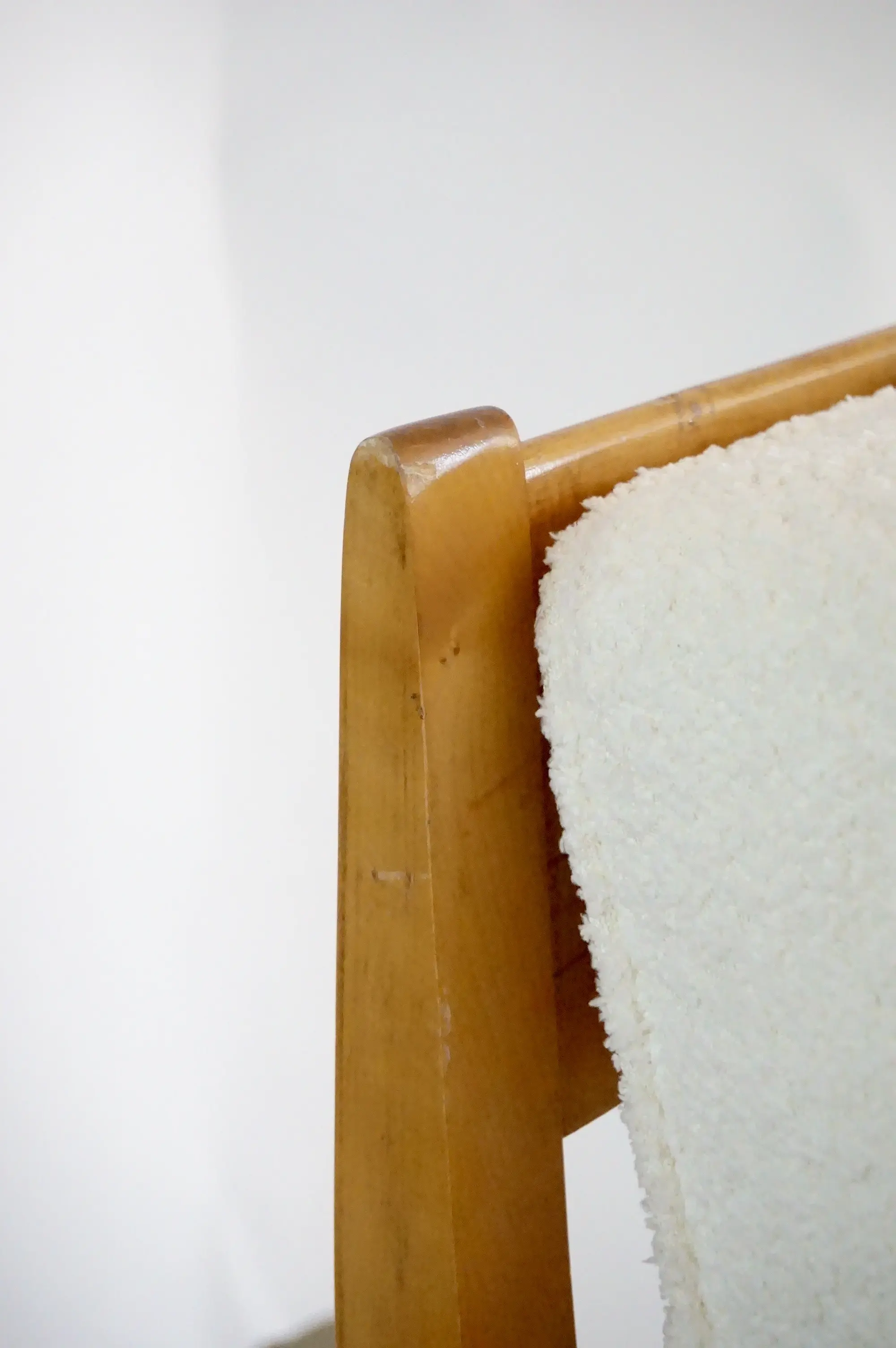 pair of Franco Campo & Carlo Graffi armchairs, ash and bouclè fabric, Turin 1950 — photo 14