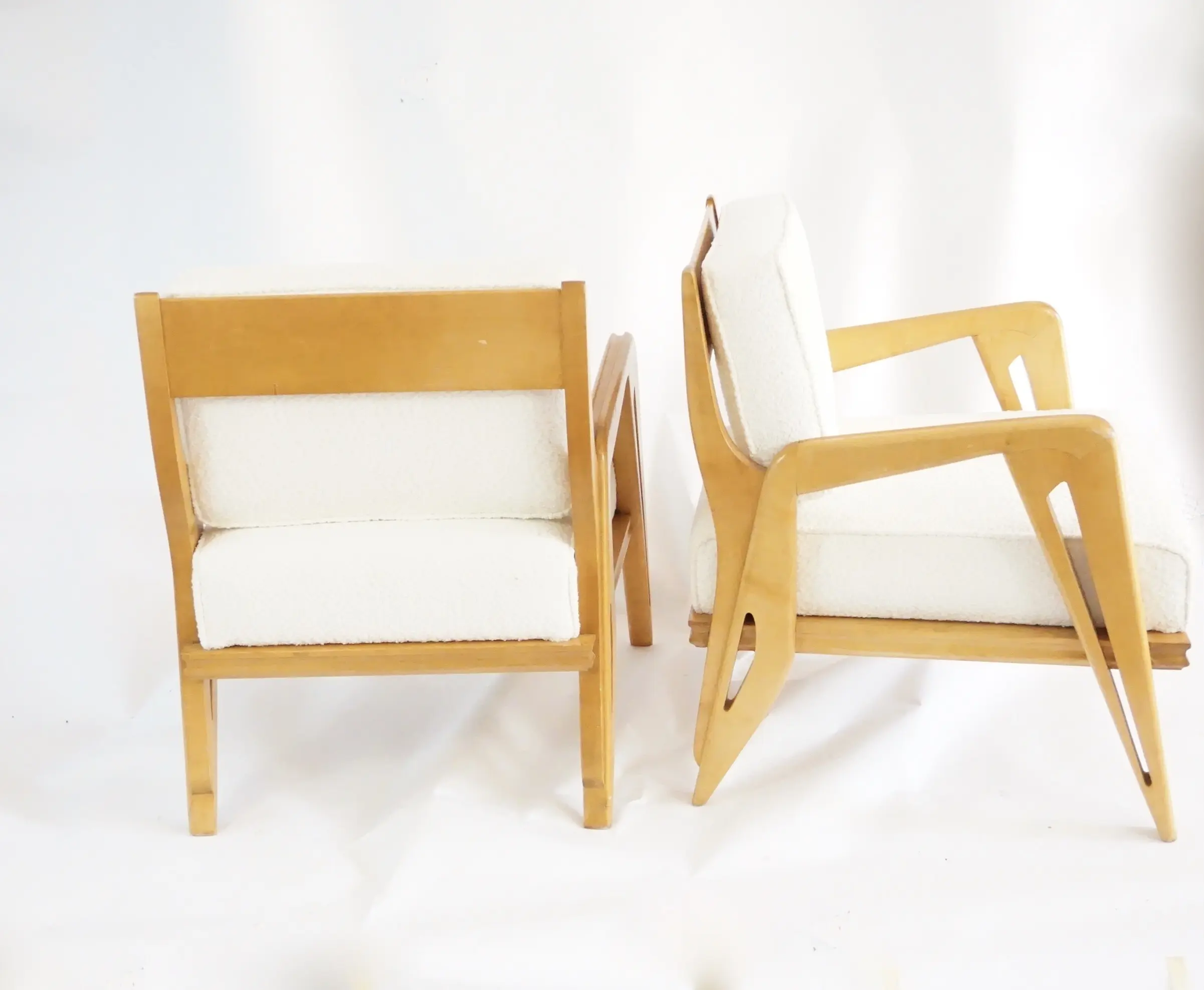 pair of Franco Campo & Carlo Graffi armchairs, ash and bouclè fabric, Turin 1950 — photo 6
