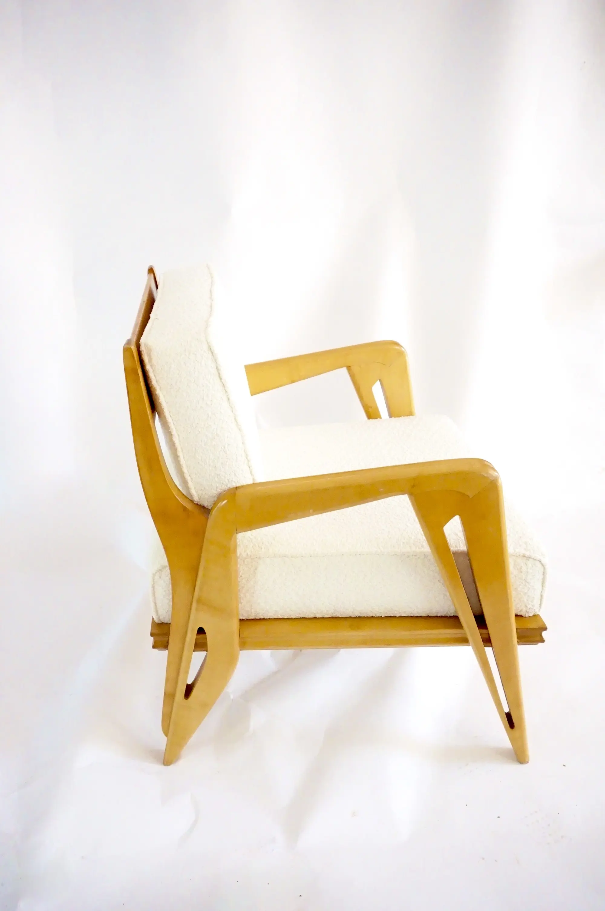 pair of Franco Campo & Carlo Graffi armchairs, ash and bouclè fabric, Turin 1950 — photo 7
