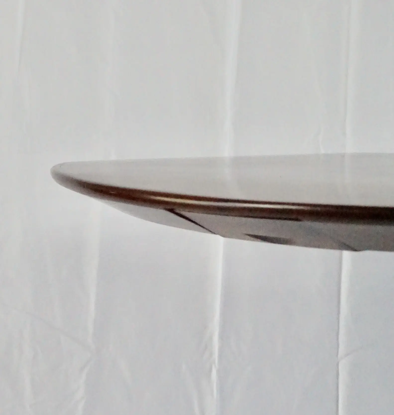 Paolo Buffa round center table, game table, three feet, walnut and brass, 1950 — photo 10