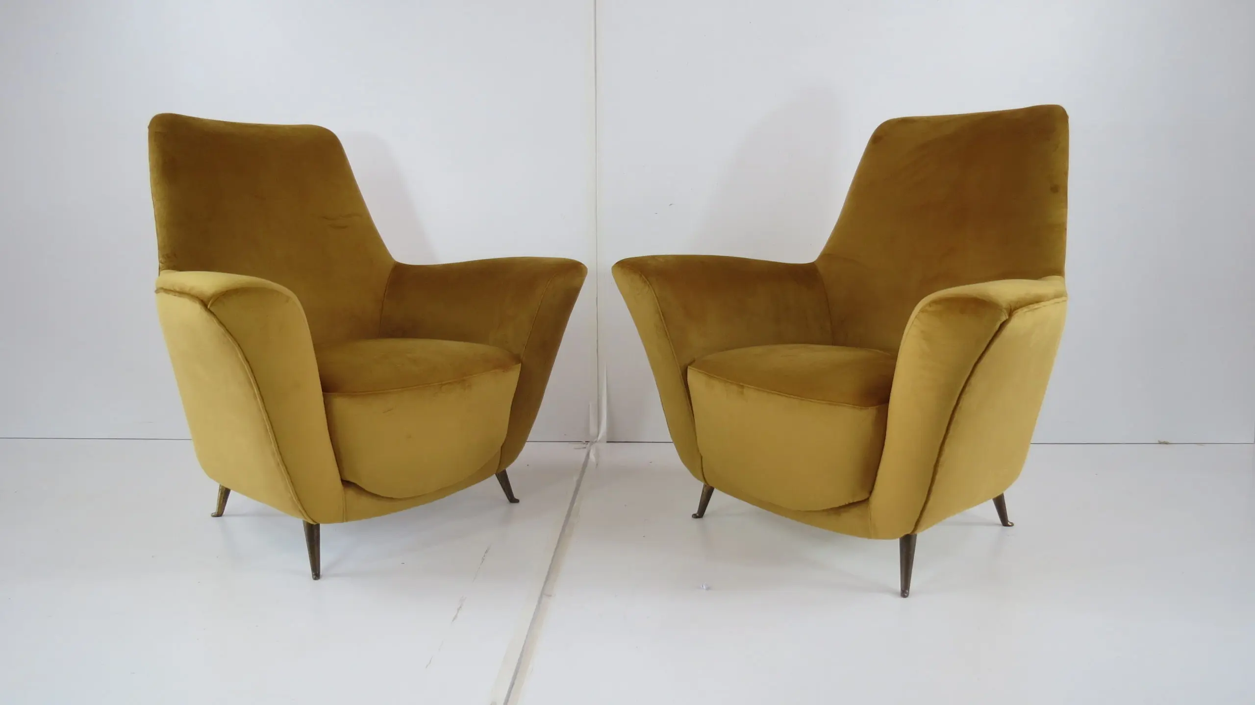 Pair of Rare Gold Ico & Luisa Parisi Armchairs by Isa, 1952 — photo 7