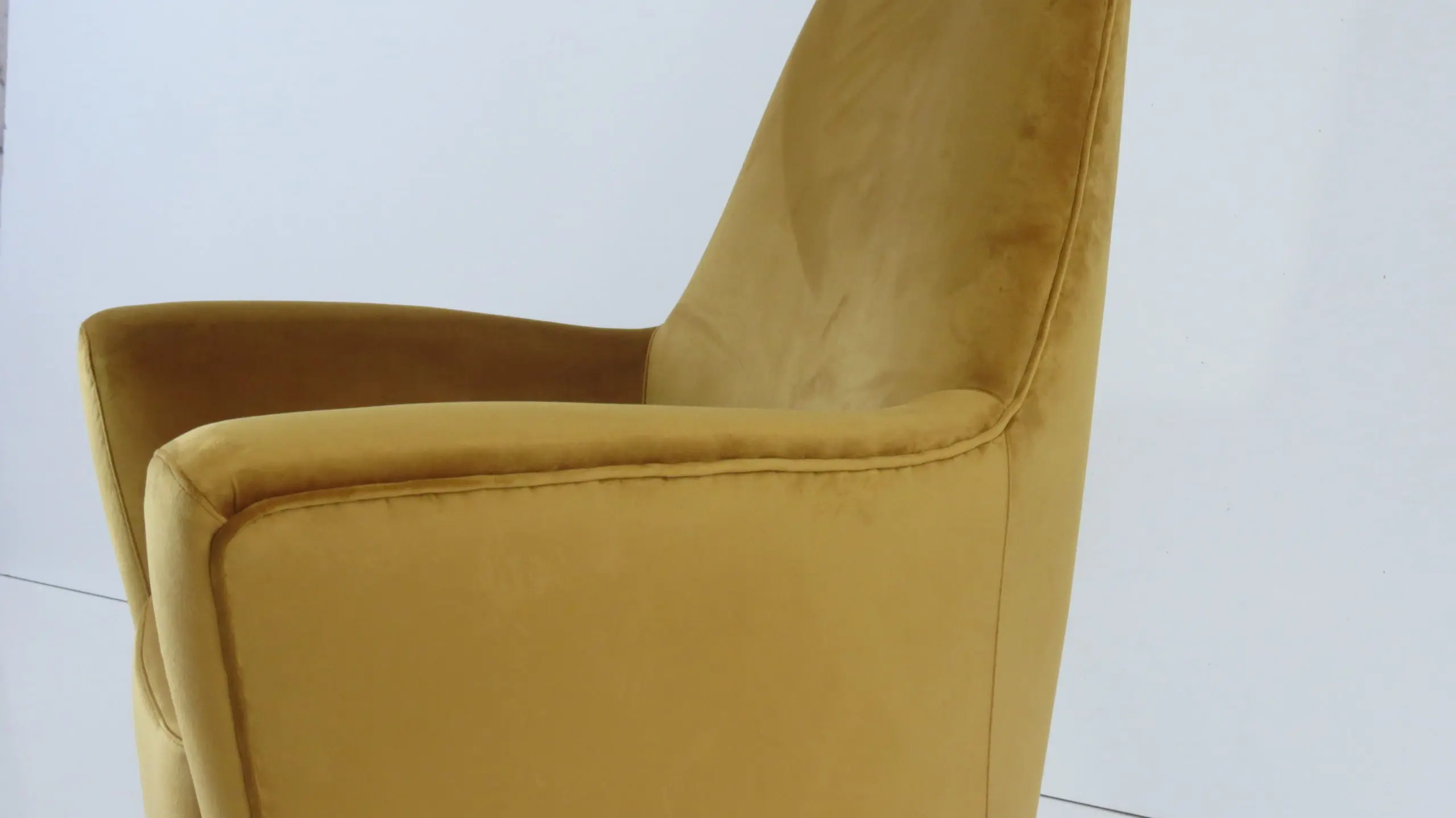 Pair of Rare Gold Ico & Luisa Parisi Armchairs by Isa, 1952 — photo 19