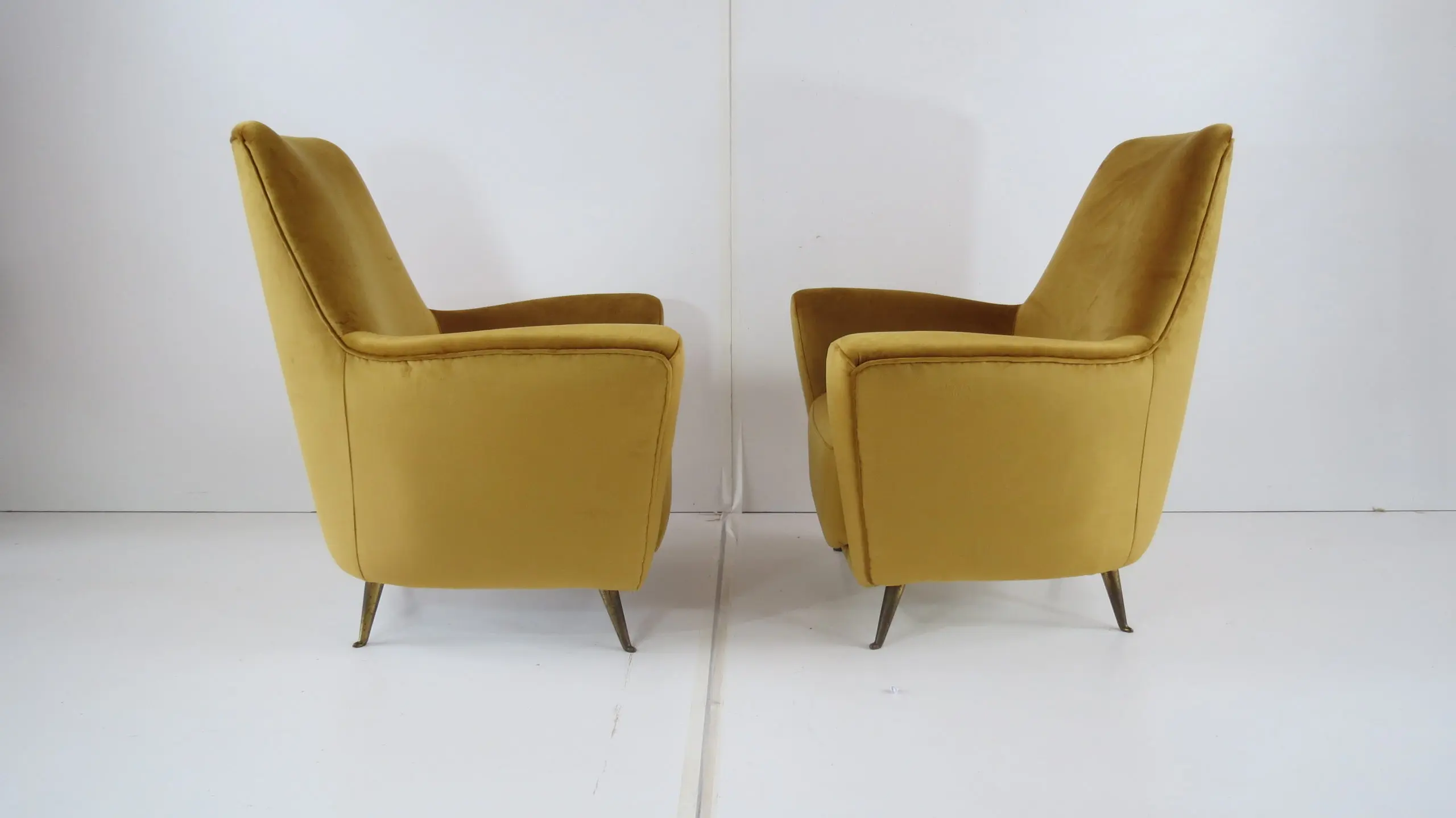 Pair of Rare Gold Ico & Luisa Parisi Armchairs by Isa, 1952 — photo 6