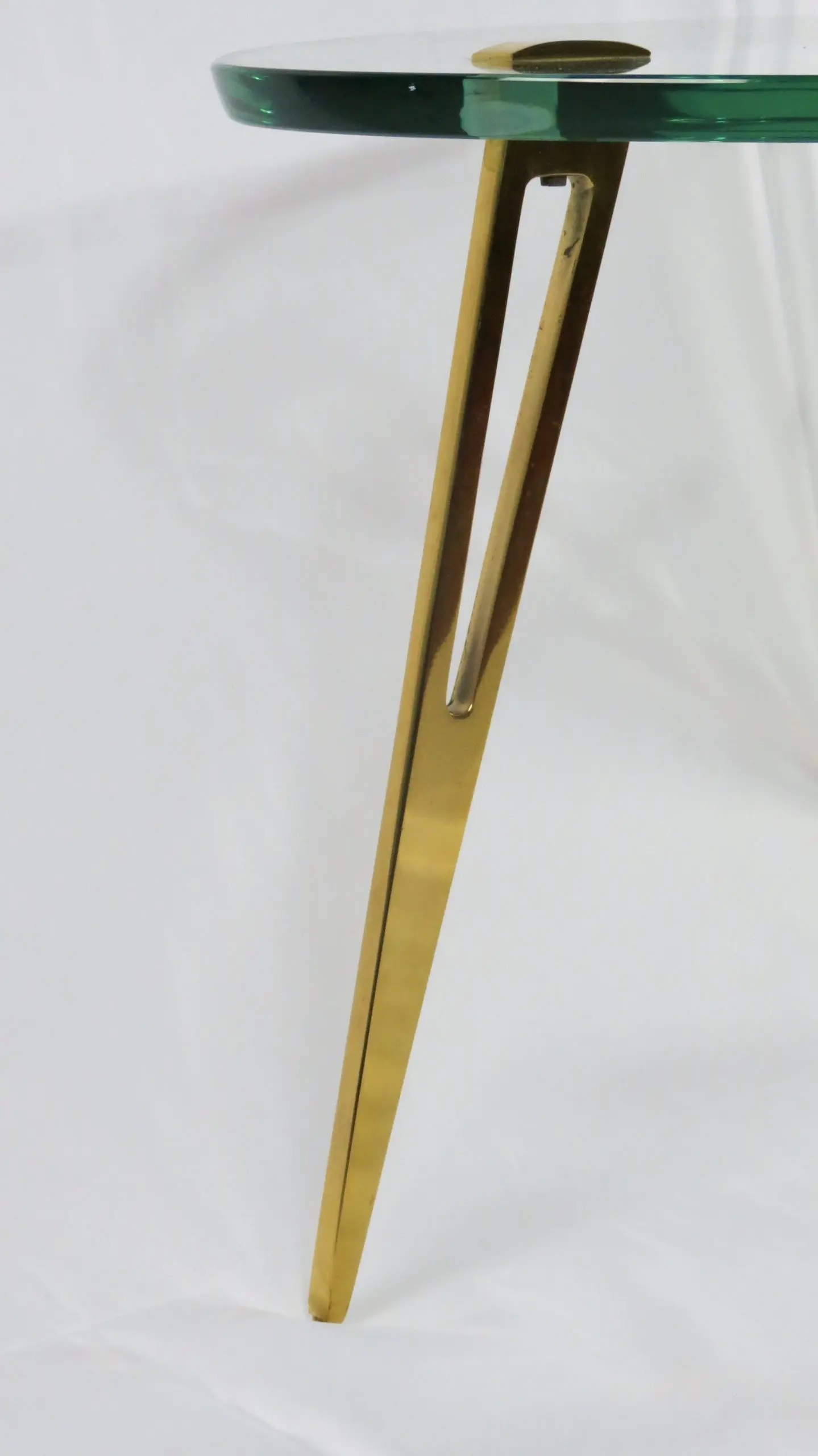 Pair of Rare Glass and Bronze Side Tables Three Feet,Fontana Arte,1950 — photo 12