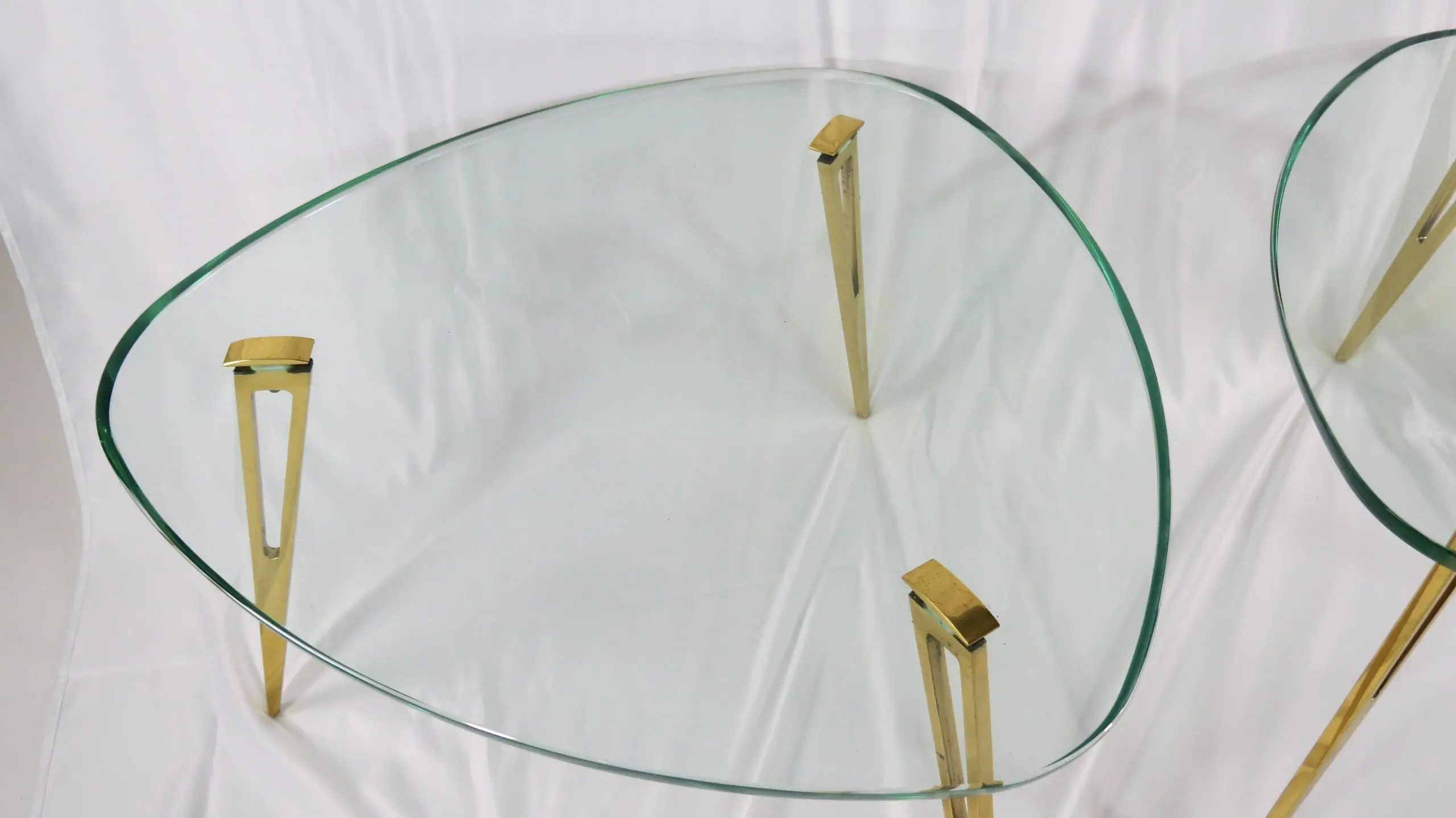 Pair of Rare Glass and Bronze Side Tables Three Feet,Fontana Arte,1950 — photo 11