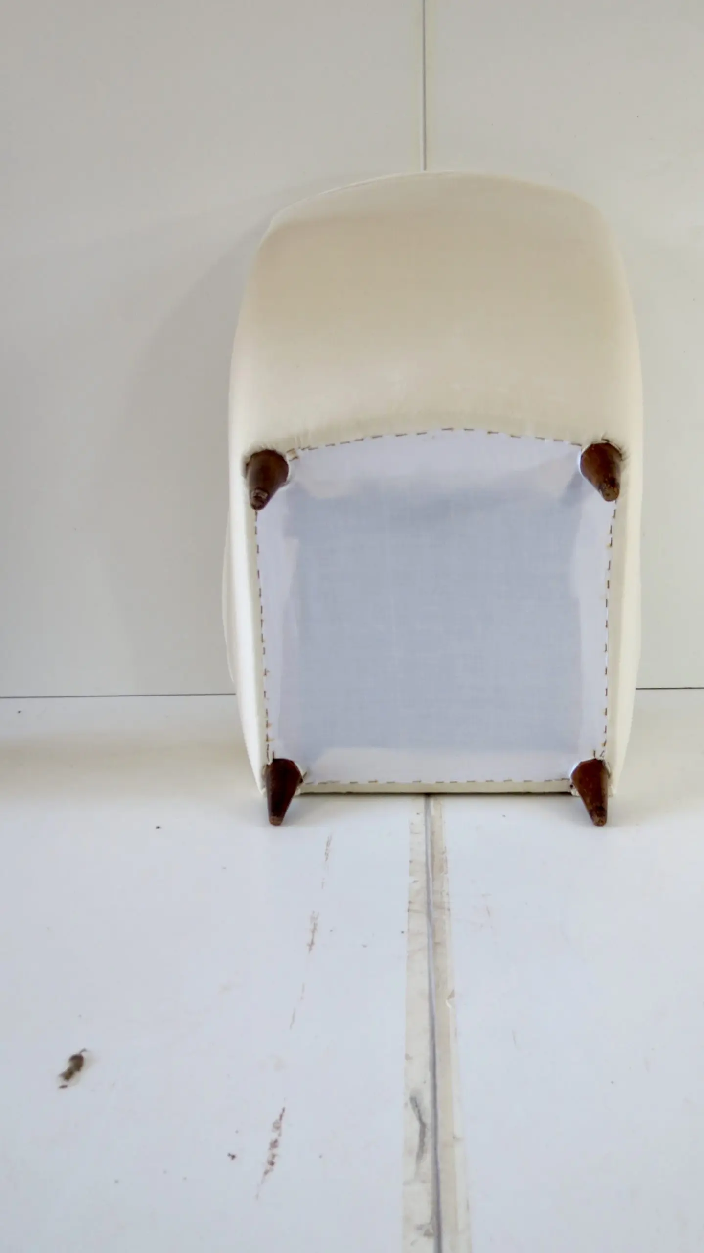 Gio Ponti Ivory Wingback Armchair N. 512, circa 1950 — photo 12