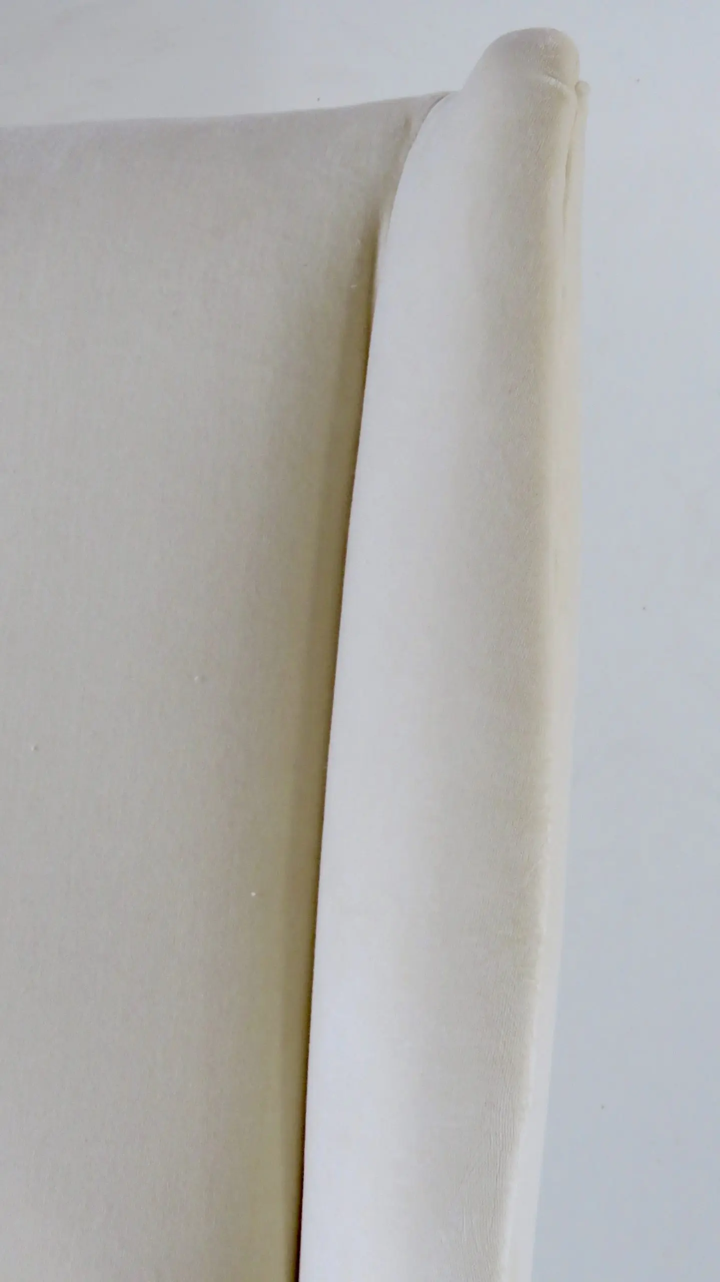 Gio Ponti Ivory Wingback Armchair N. 512, circa 1950 — photo 17