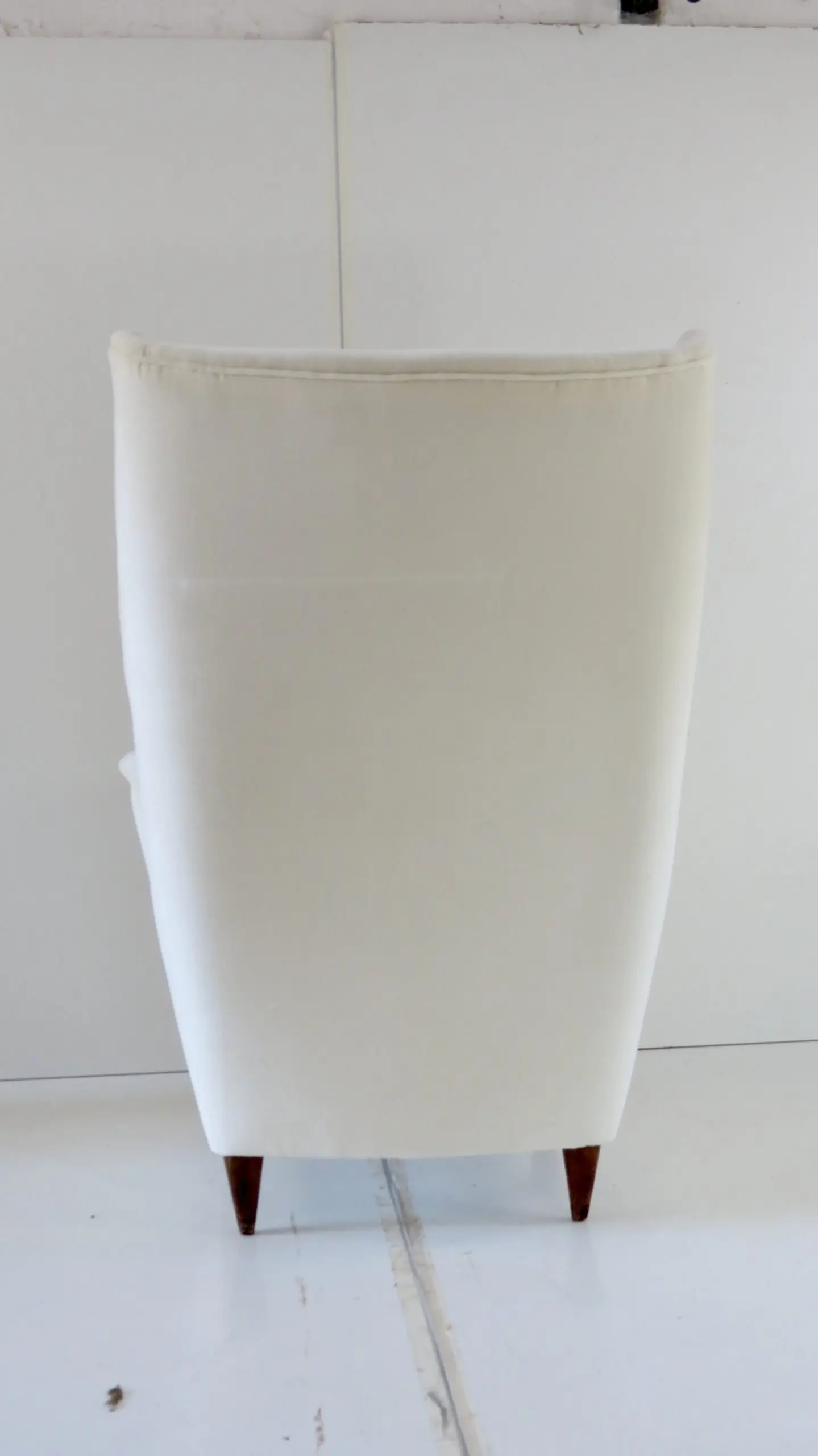 Gio Ponti Ivory Wingback Armchair N. 512, circa 1950 — photo 10