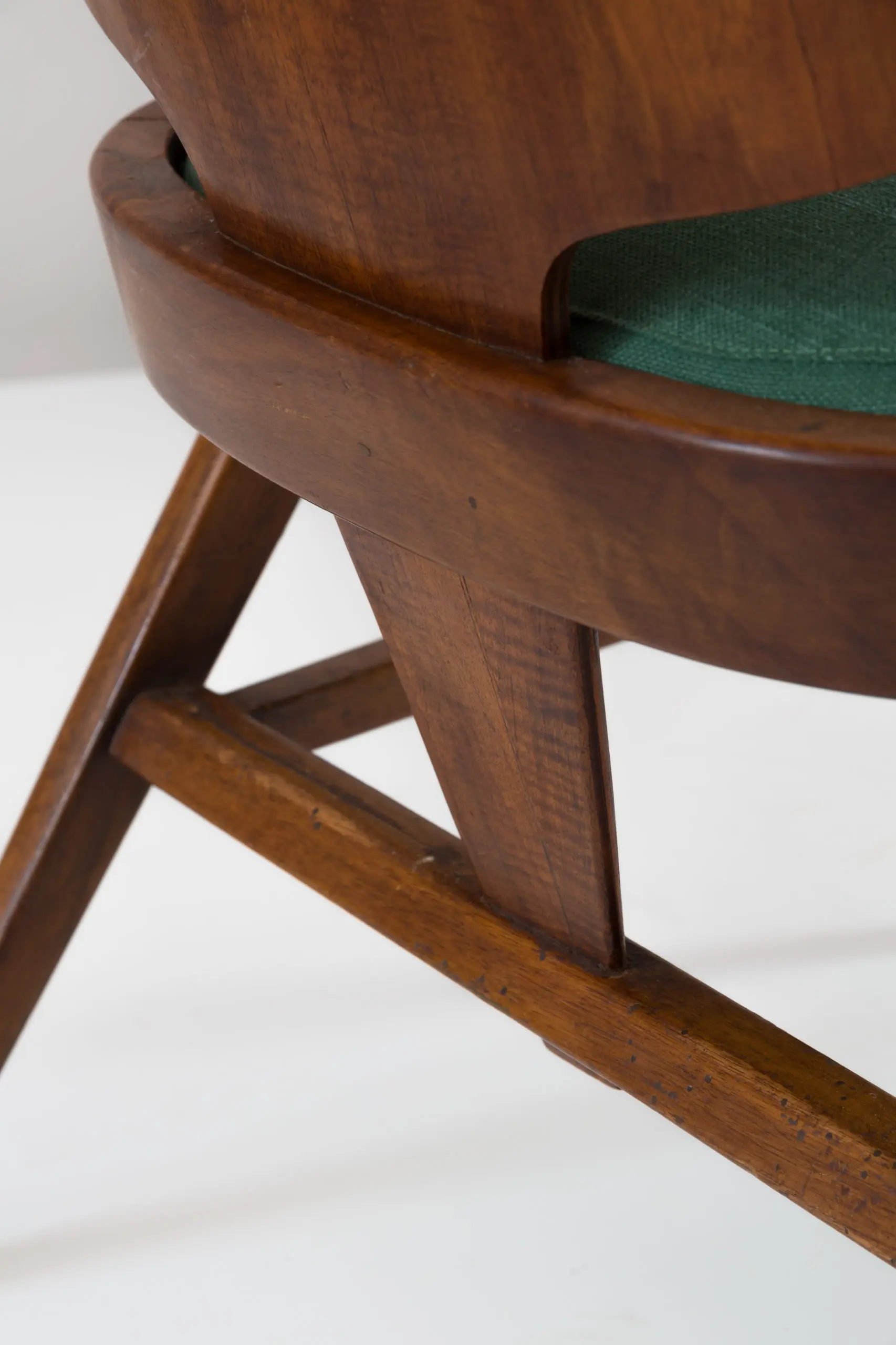 Important and rare set of six Cassina dining armchairs, 1950 — photo 17